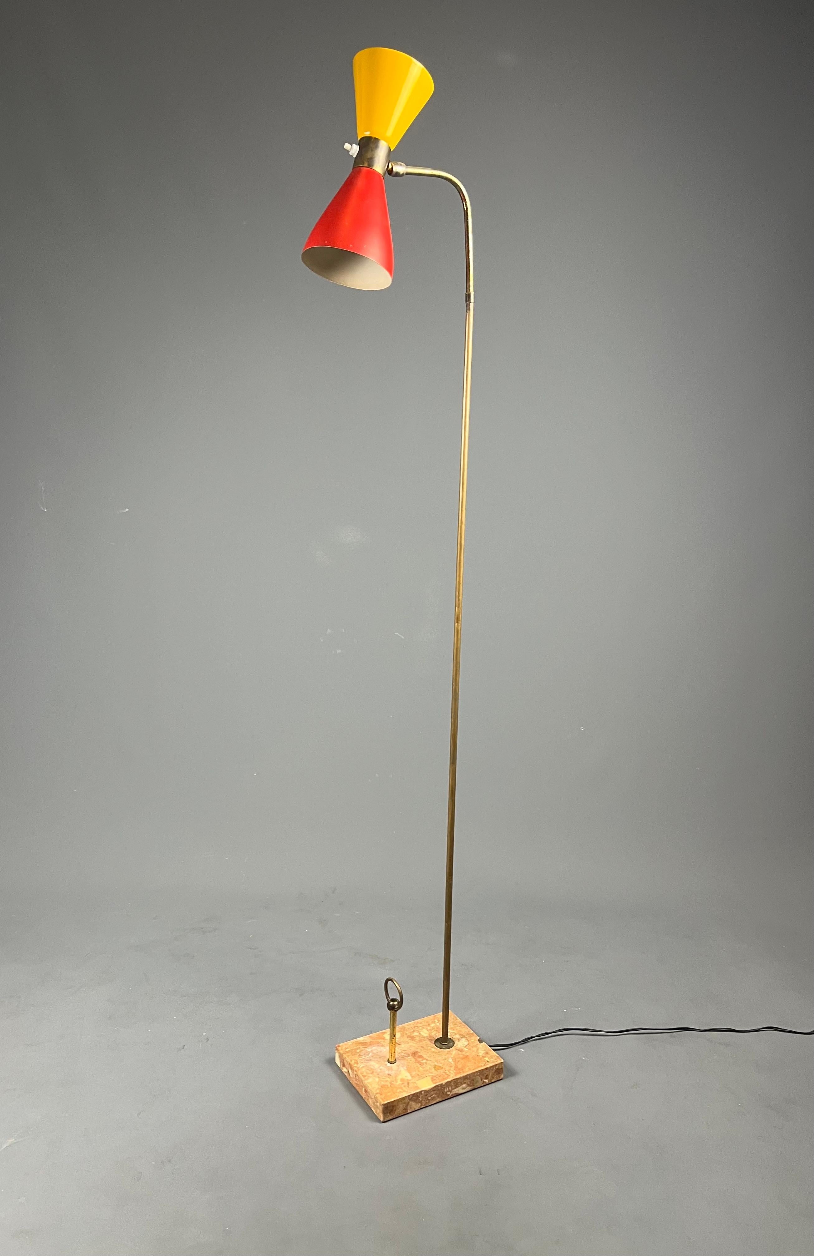 Italian floor lamp with double cone shade and Italian marble base, 1950s For Sale 5