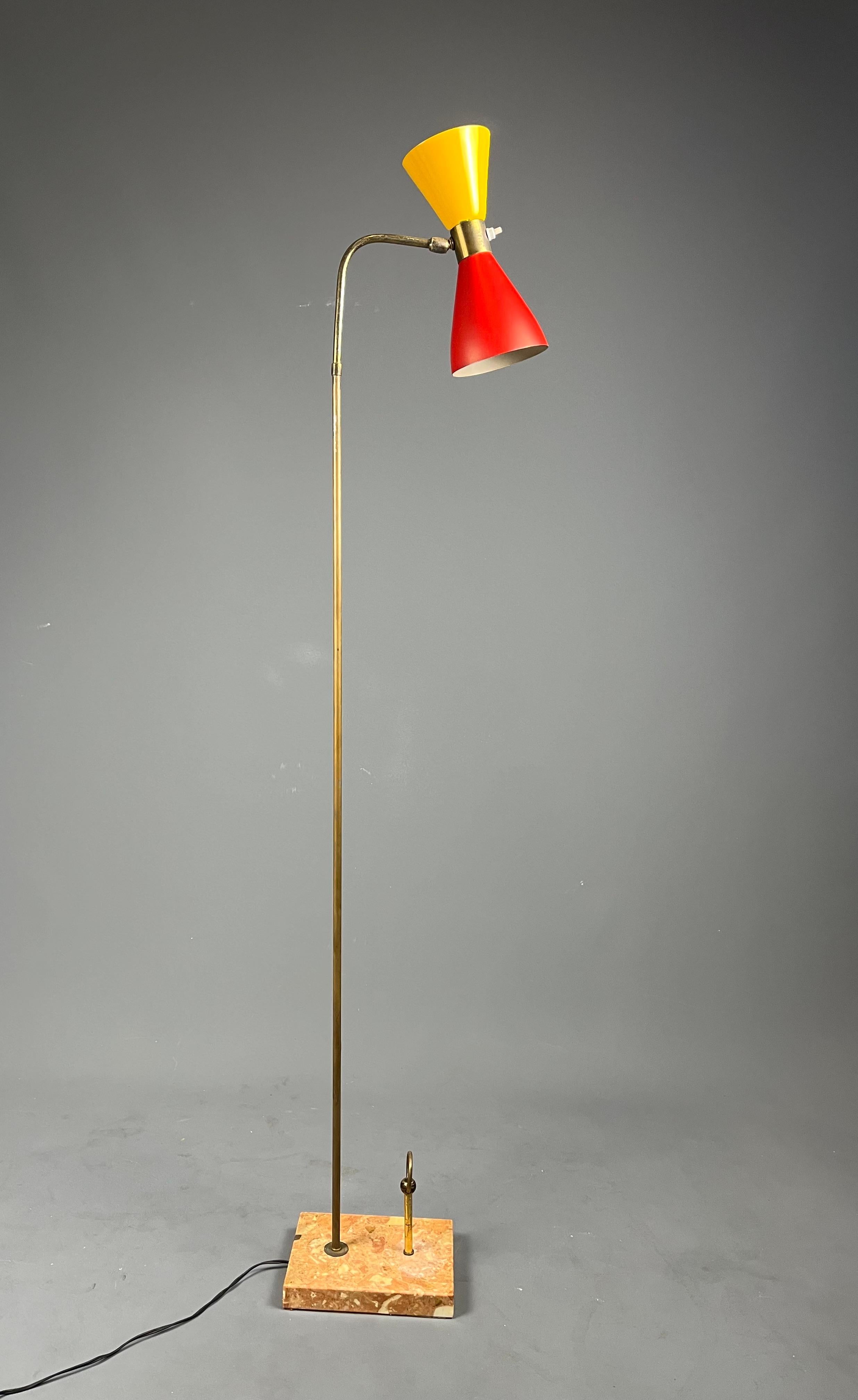 Italian floor lamp with double cone shade and Italian marble base, 1950s For Sale 14