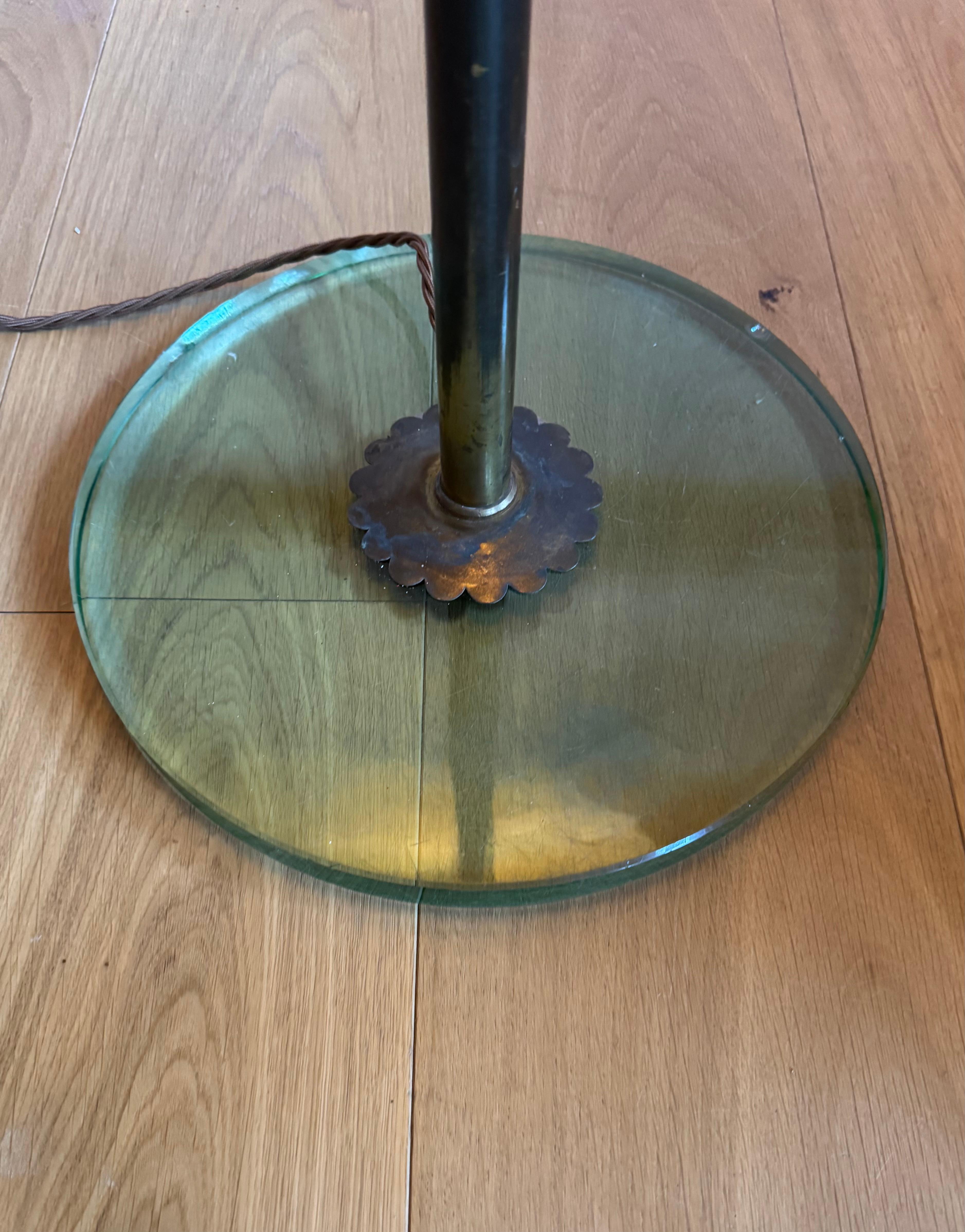 Émaillé Lampadaire italien avec base en verre Fontana en vente