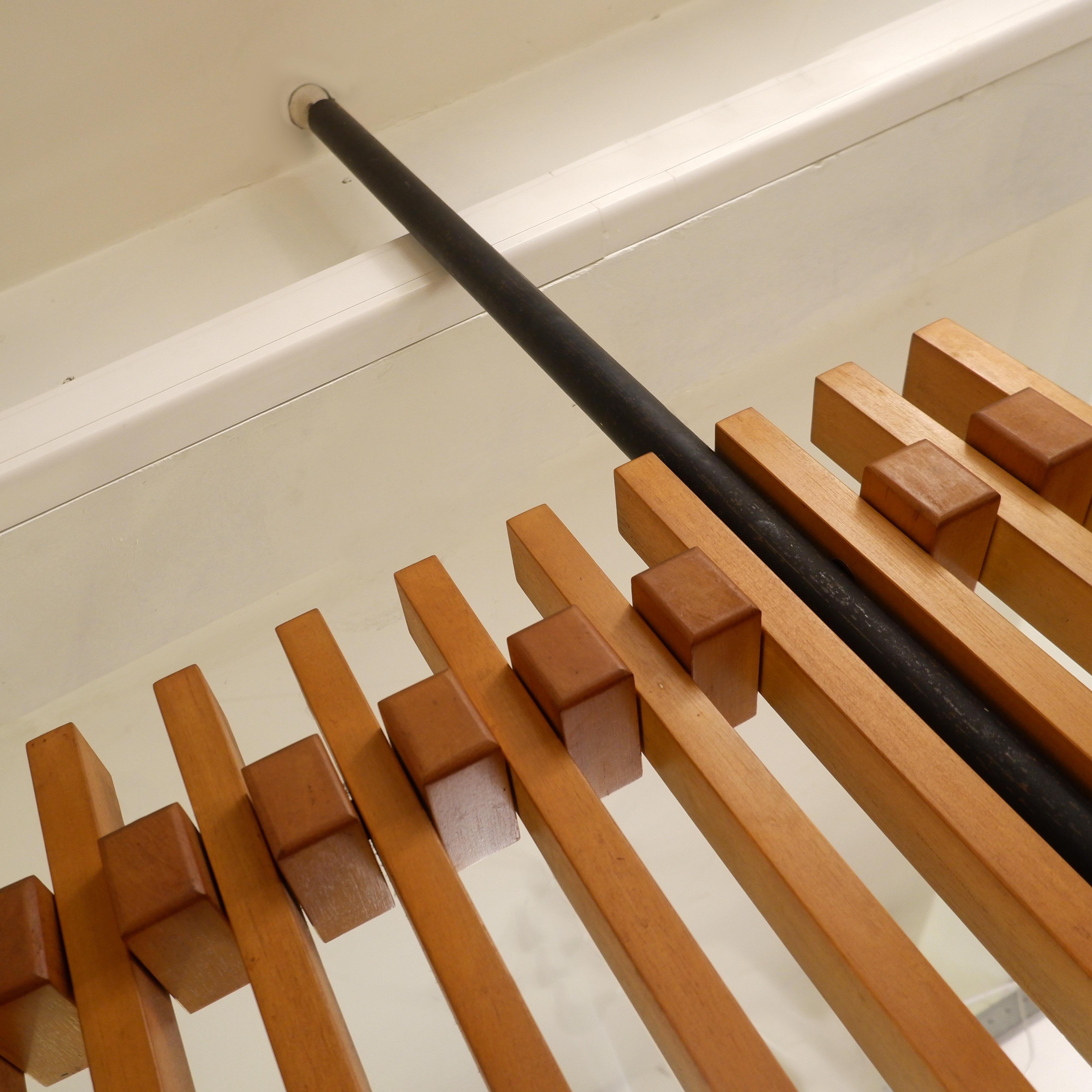 Metal Italian floor to ceiling coat rack / Claustra - 1960s For Sale