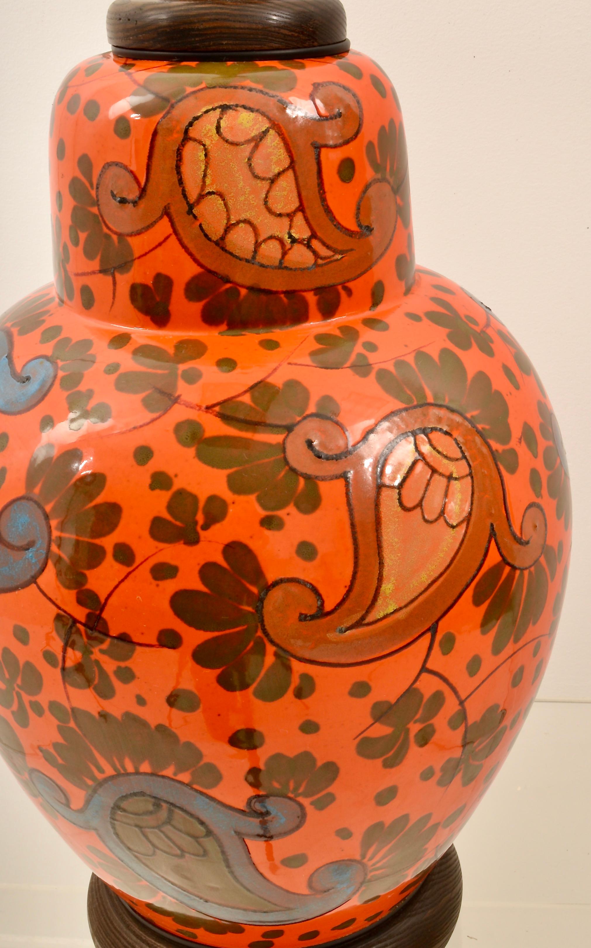 Lampe italienne en céramique à motifs floraux, vers les années 1960 Bon état - En vente à Norwalk, CT