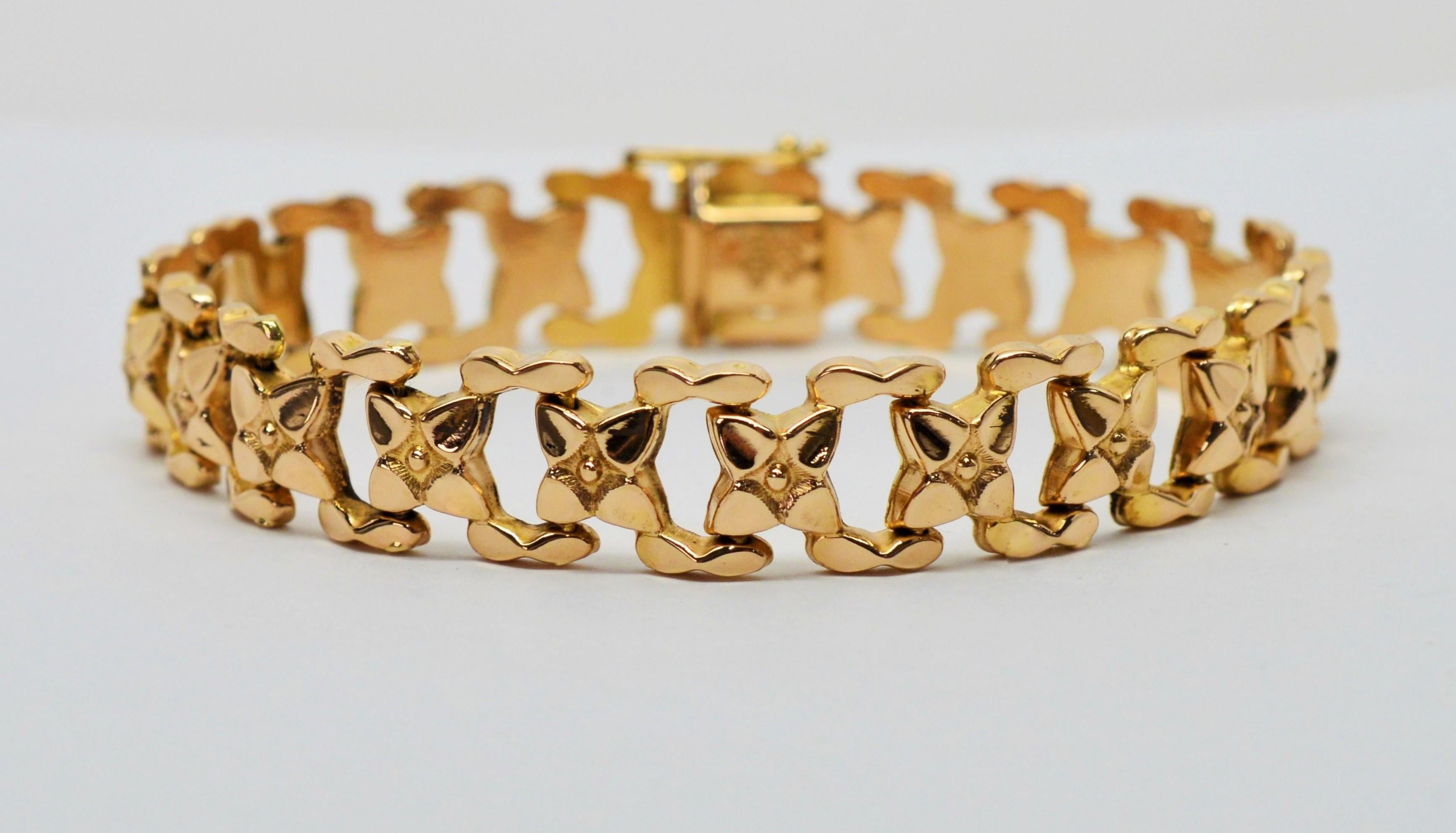 Women's Italian Floral Link 18 Karat Yellow Gold Bracelet For Sale