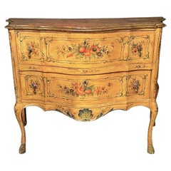 Commode italienne serpentine peinte de fleurs et de fruits