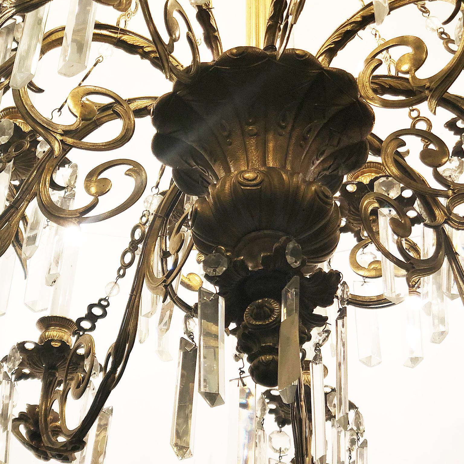 Empire Revival Italian Florence Capital Big Chandelier Gilded Bronze Cristall Pendent 16-Light For Sale