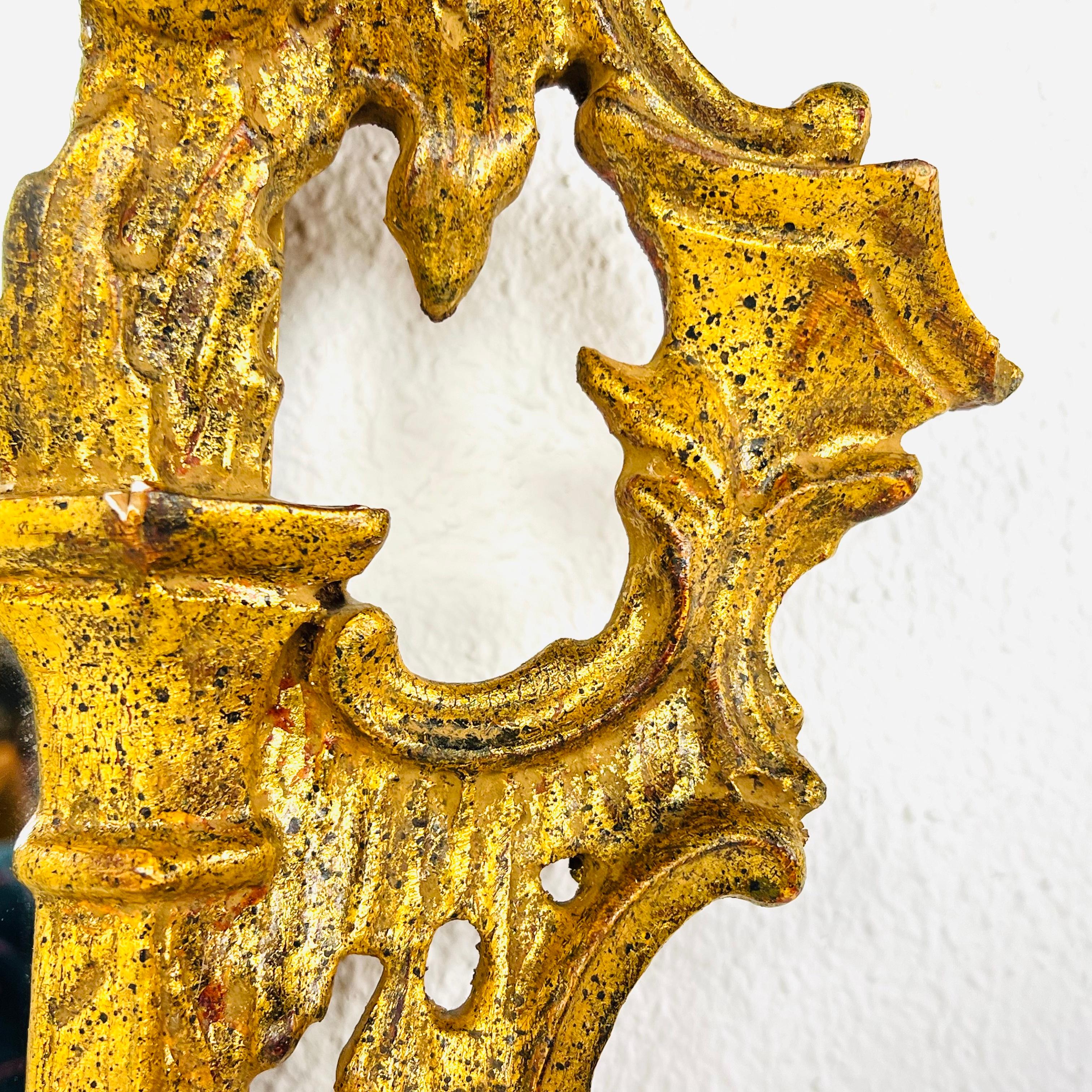 Espejo Italiano Florentia Chippendale Chino de Madera Dorada en venta 1