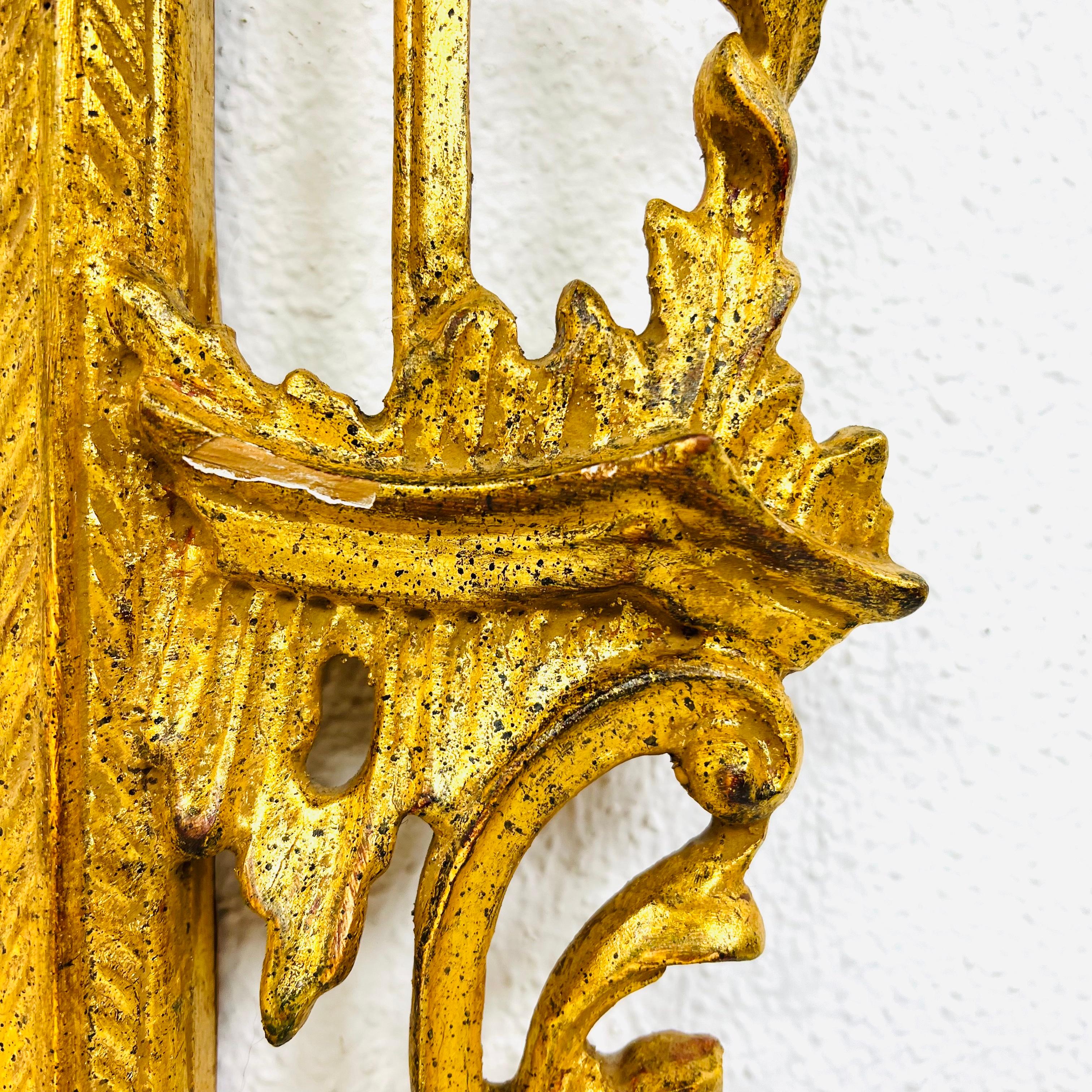 Espejo Italiano Florentia Chippendale Chino de Madera Dorada en venta 2