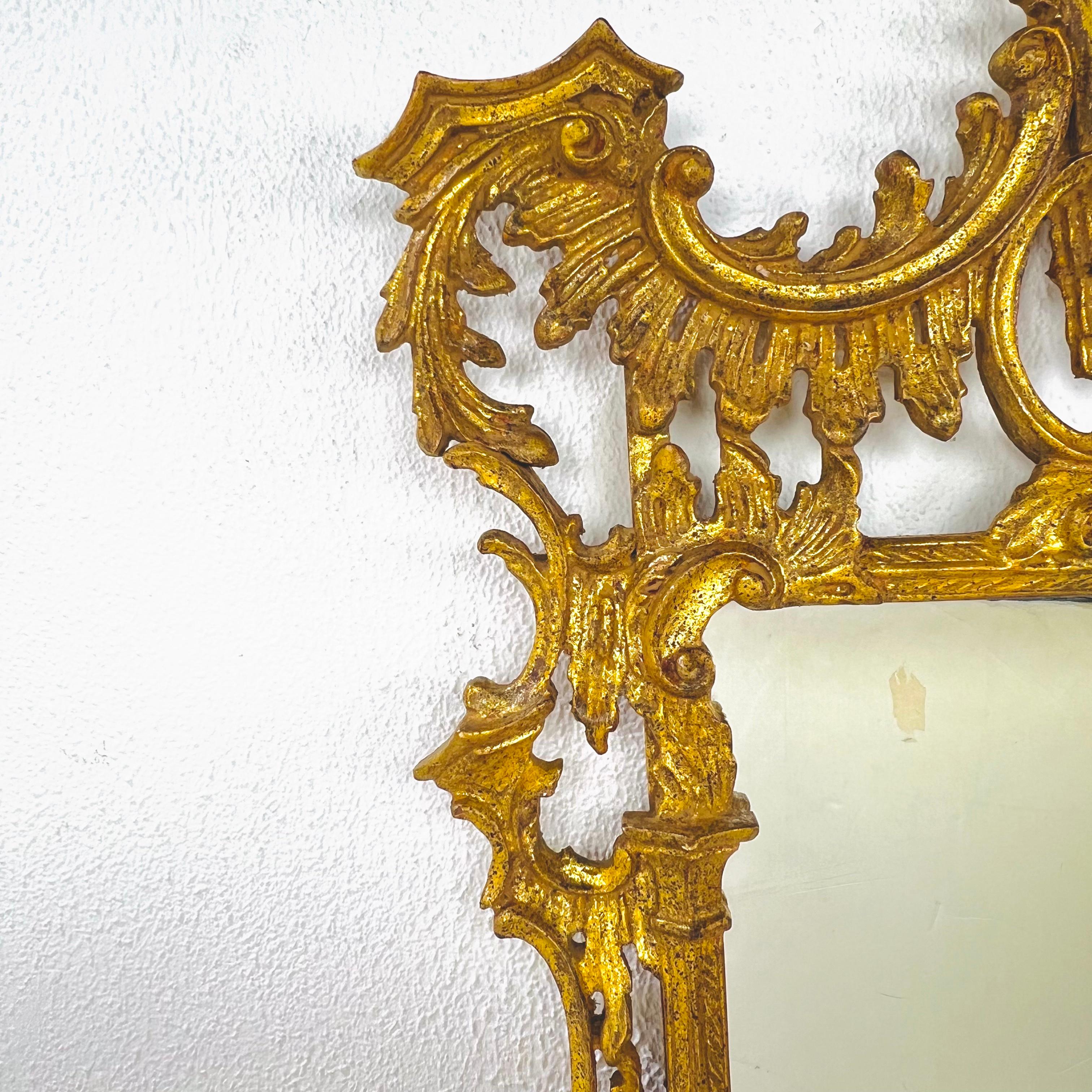 Espejo Italiano Florentia Chippendale Chino de Madera Dorada en venta 3