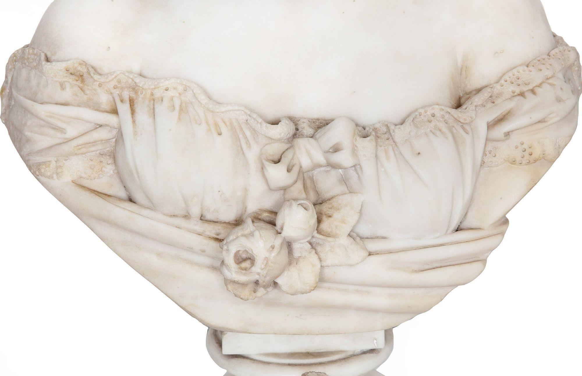 Italian Florentine Antique Marble Bust of a Woman by Galleria Lapini ca. 1899 1