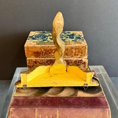 Italian Florentine Architectural Gilt Wall Shelf Bracket, circa 1950's