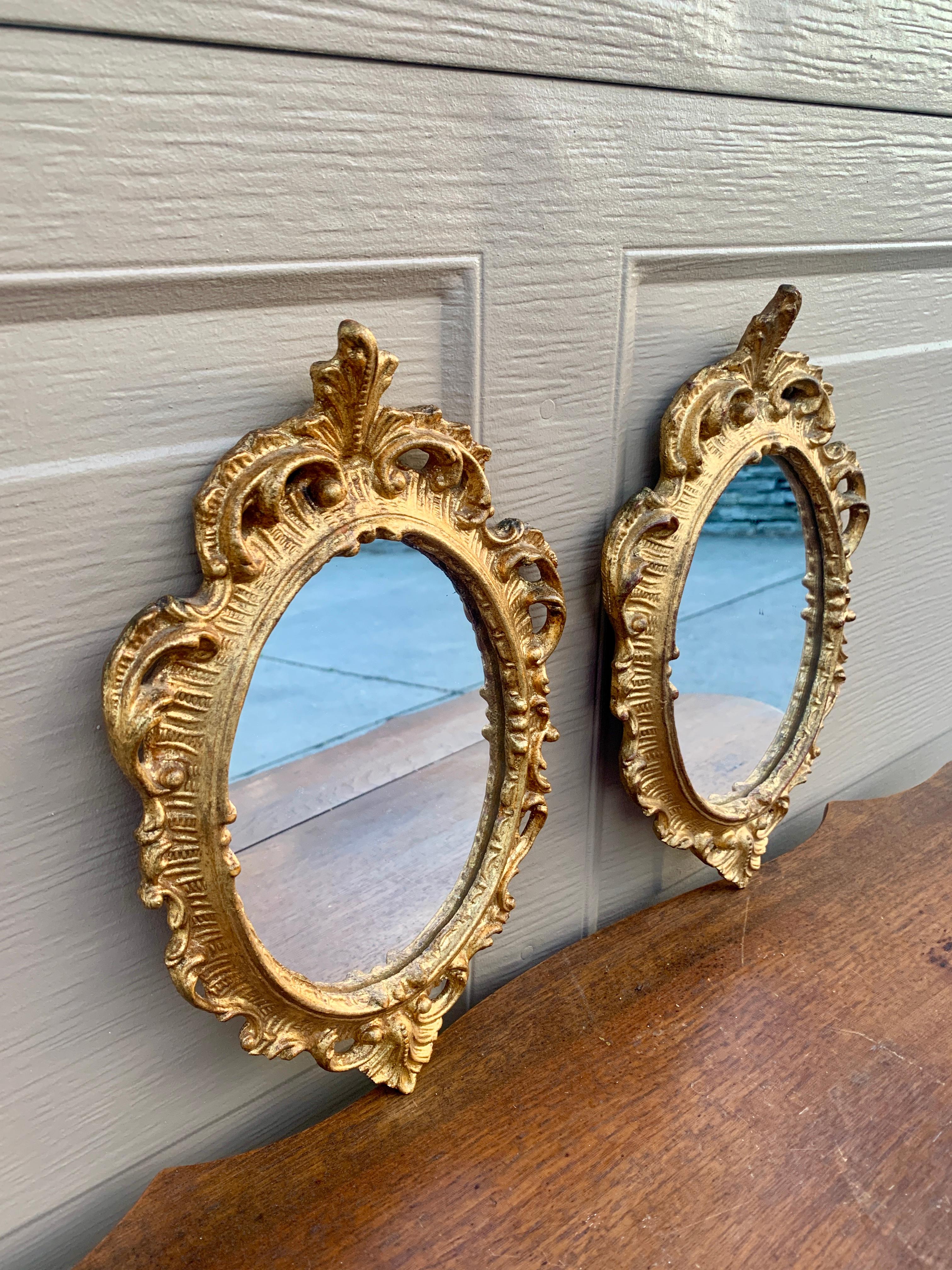Italian Florentine Baroque Gold Giltwood Wall Mirrors, Pair In Good Condition For Sale In Elkhart, IN