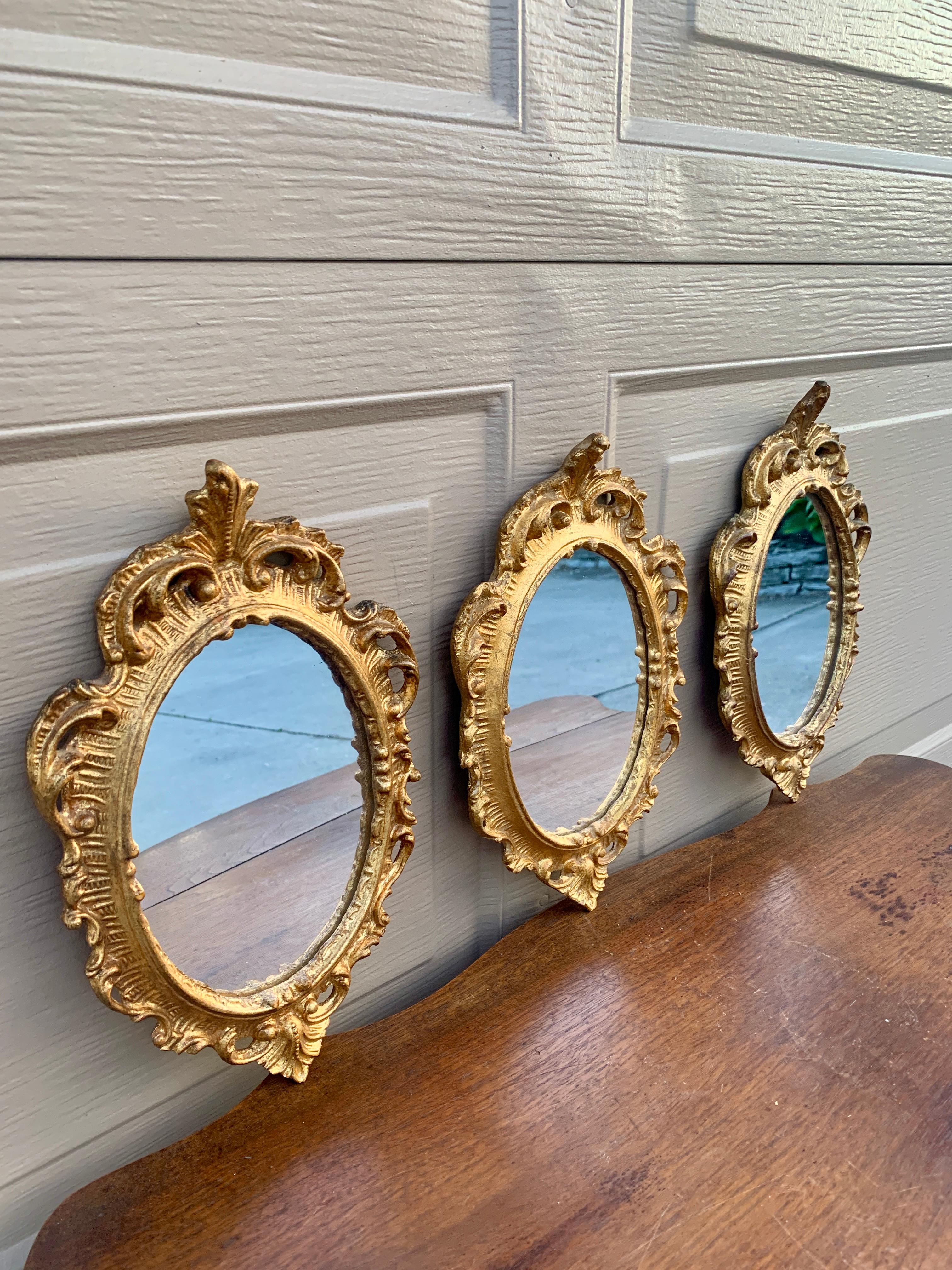 Italian Florentine Baroque Gold Giltwood Wall Mirrors, Set of Three In Good Condition For Sale In Elkhart, IN
