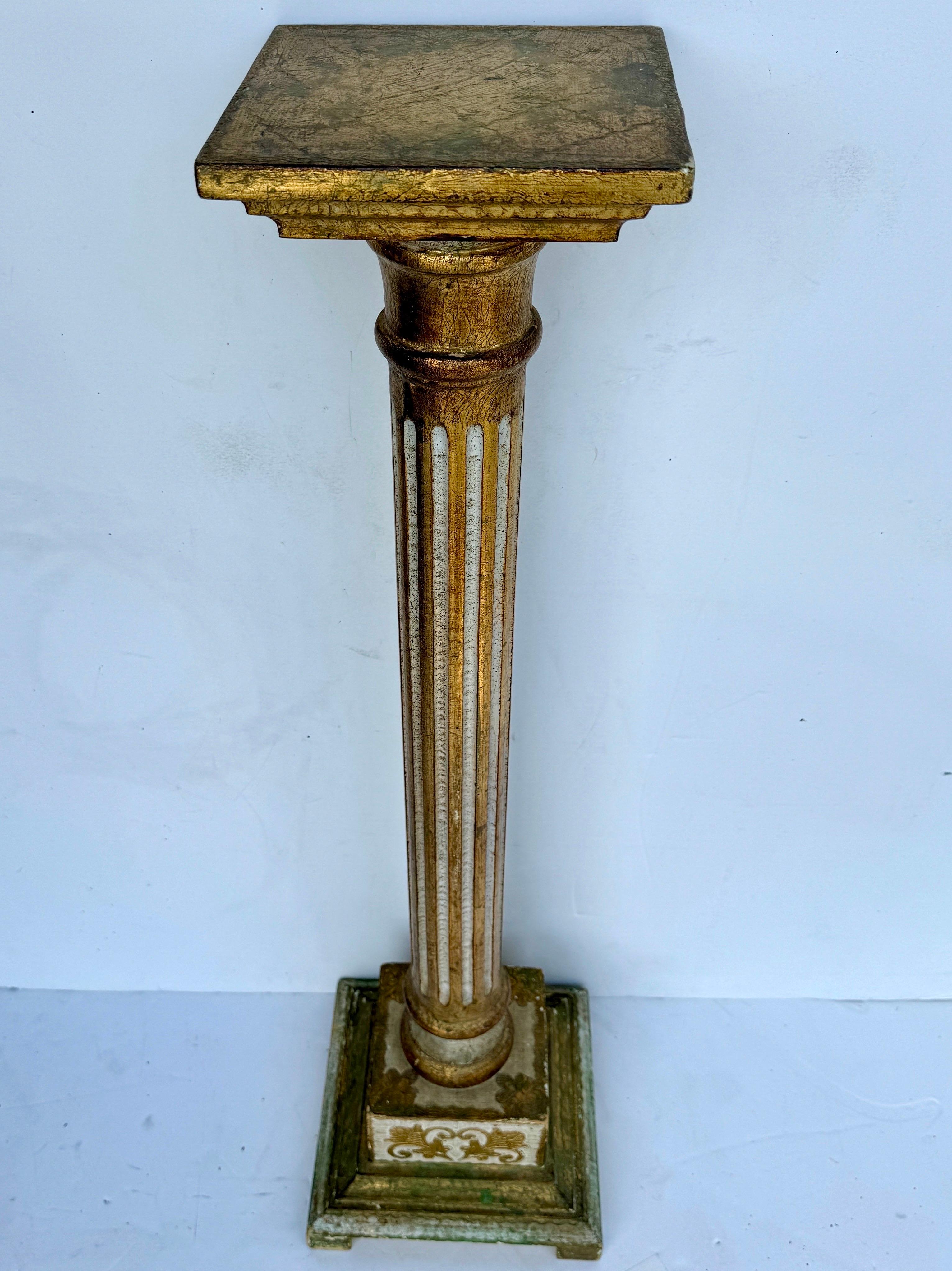 Italienisch Florentine Creme und Gold vergoldet Pedestal Plant Stand (Moderne der Mitte des Jahrhunderts) im Angebot