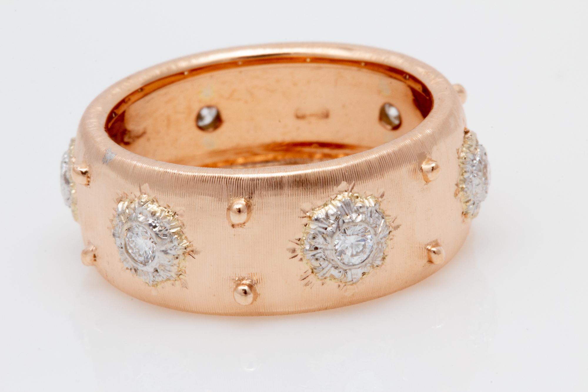Bague d'éternité italienne florentine gravée en or rose 18 carats et diamants en vente 2