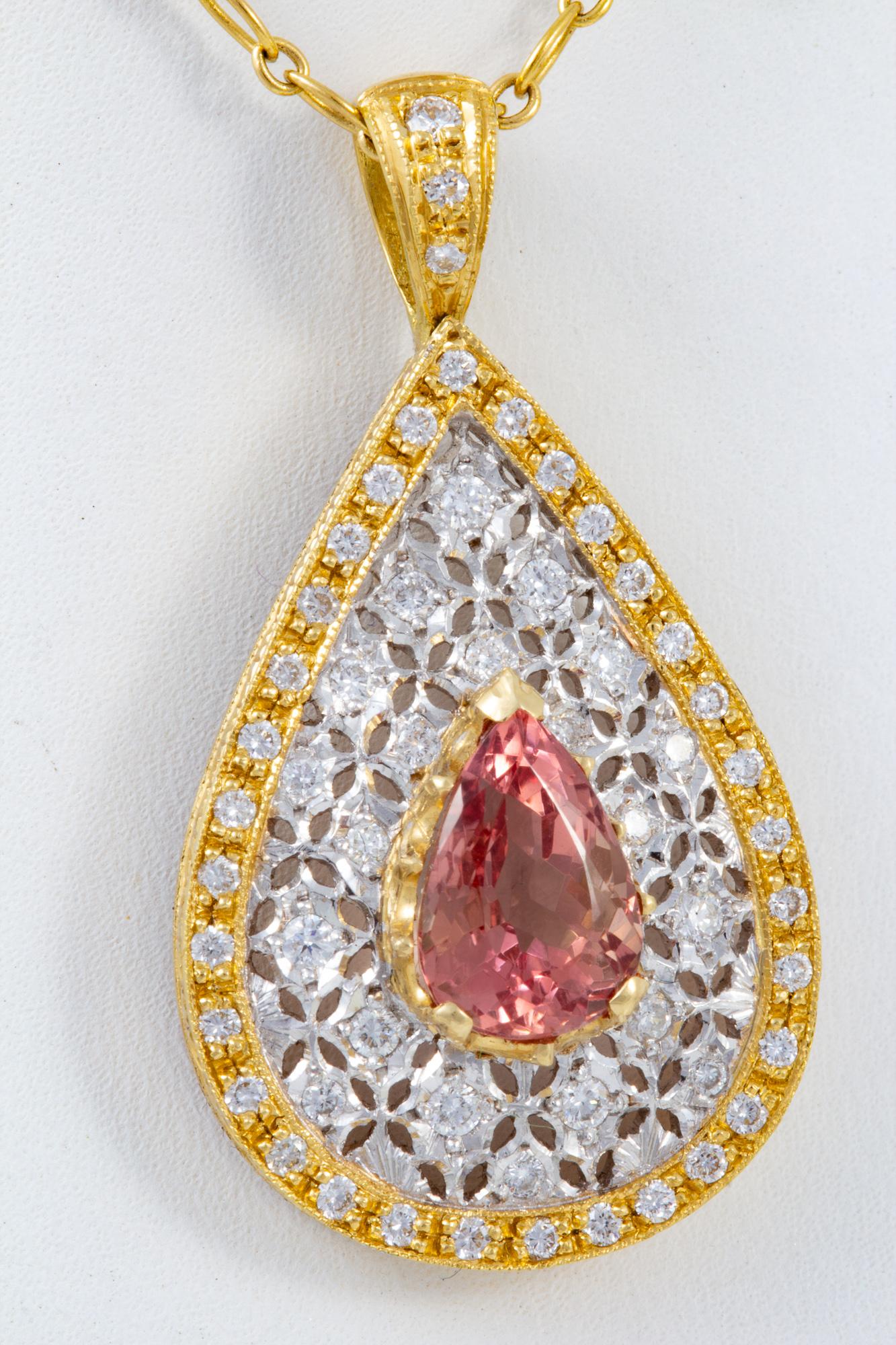 Italian Florentine Engraved Pendant Featuring 2.63 carat Imperial Topaz For Sale 2