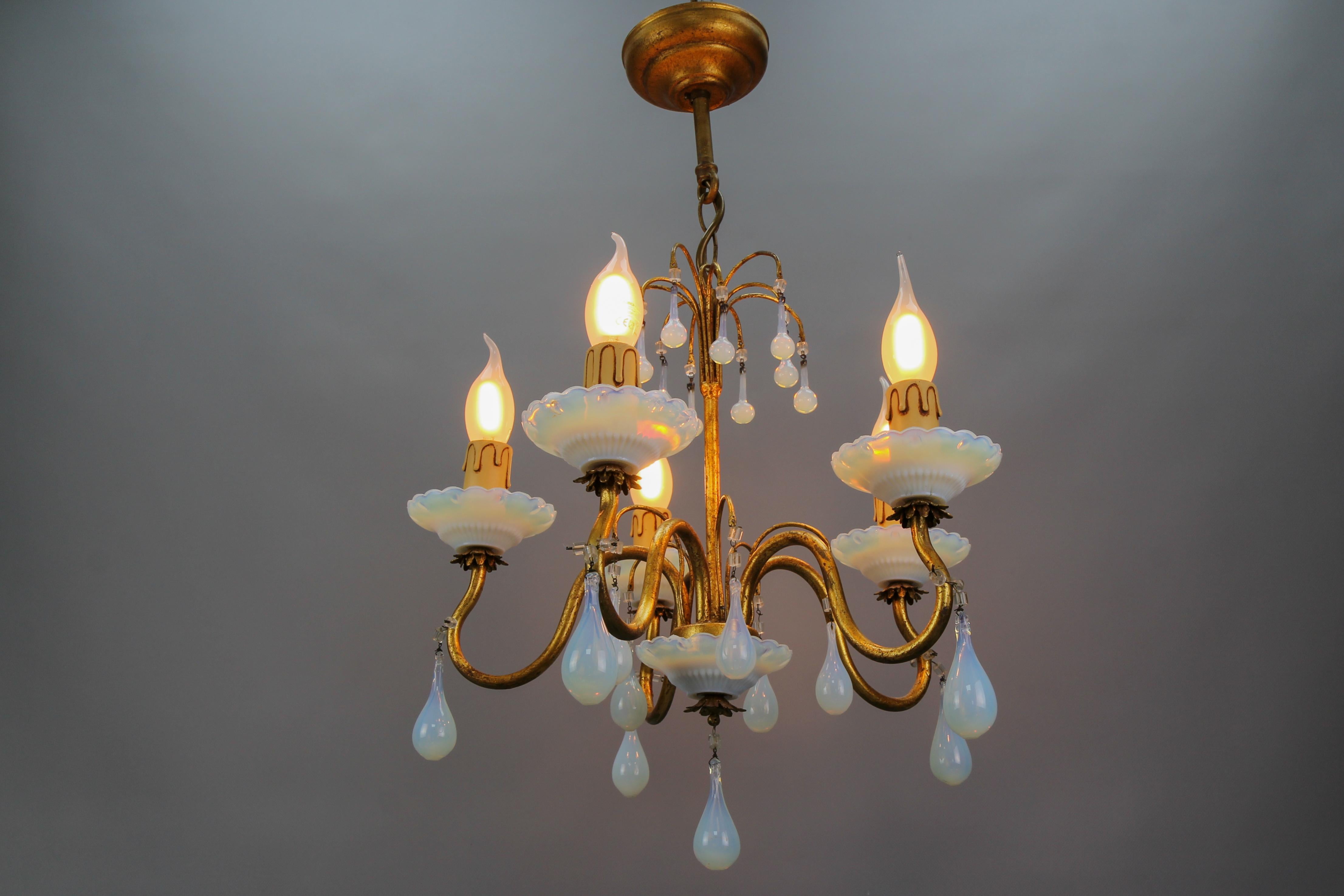 Late 20th Century Italian Florentine Gilt Metal and White Opalescent Glass Five-Light Chandelier For Sale