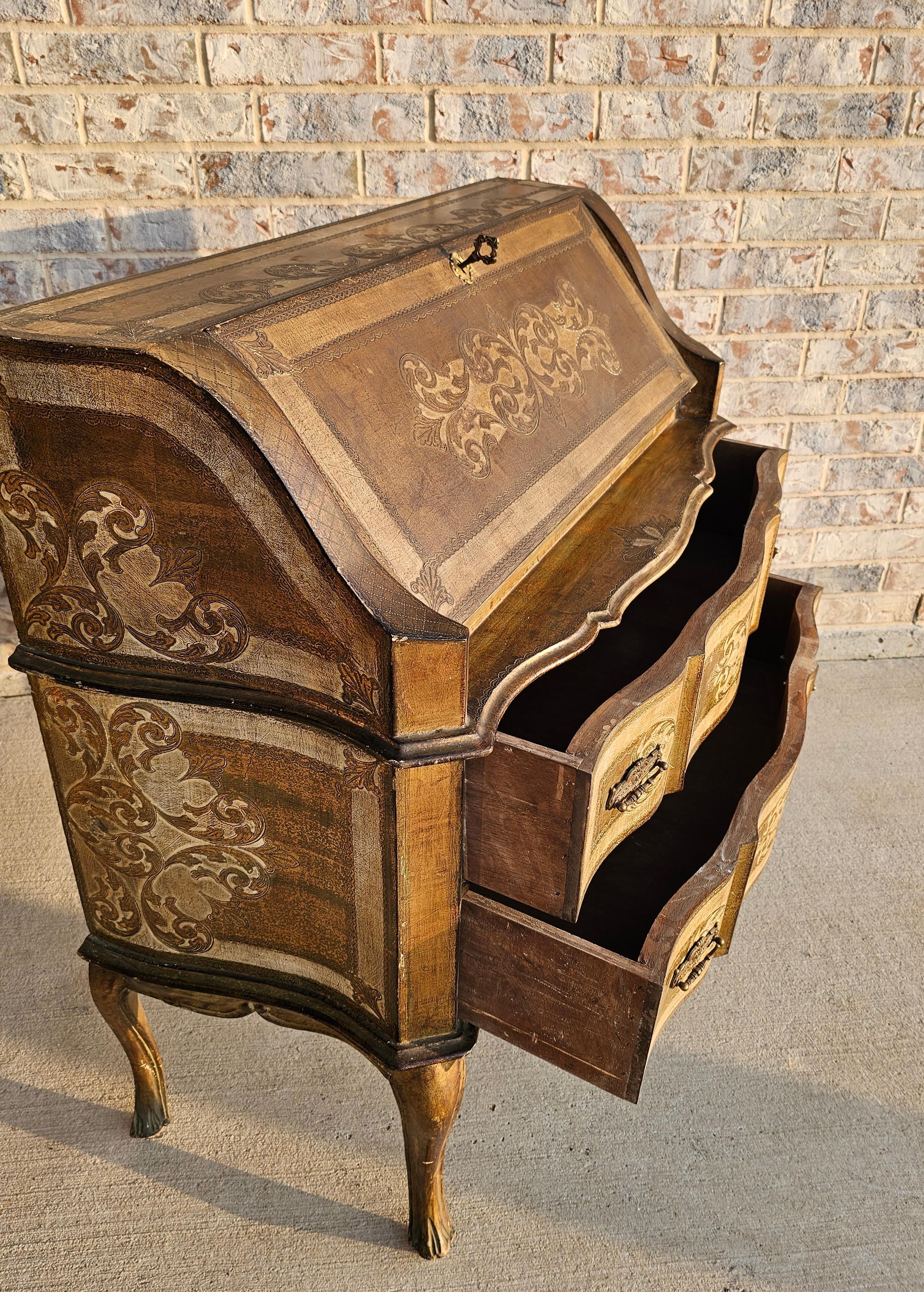 Coffre de bureau en bois doré italien Florentine Secretary Butlers Desk Chest en vente 5