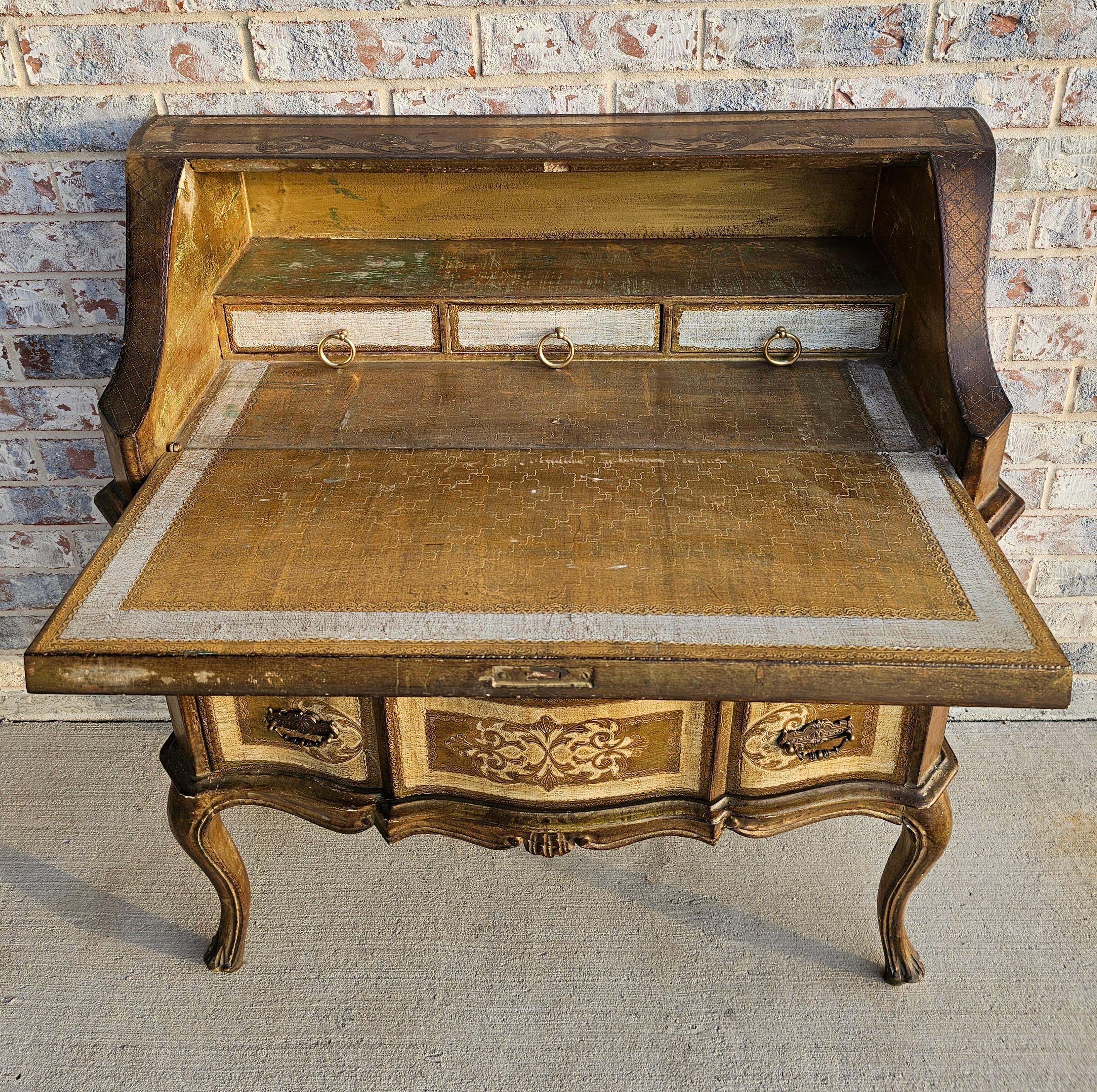 Coffre de bureau en bois doré italien Florentine Secretary Butlers Desk Chest en vente 12