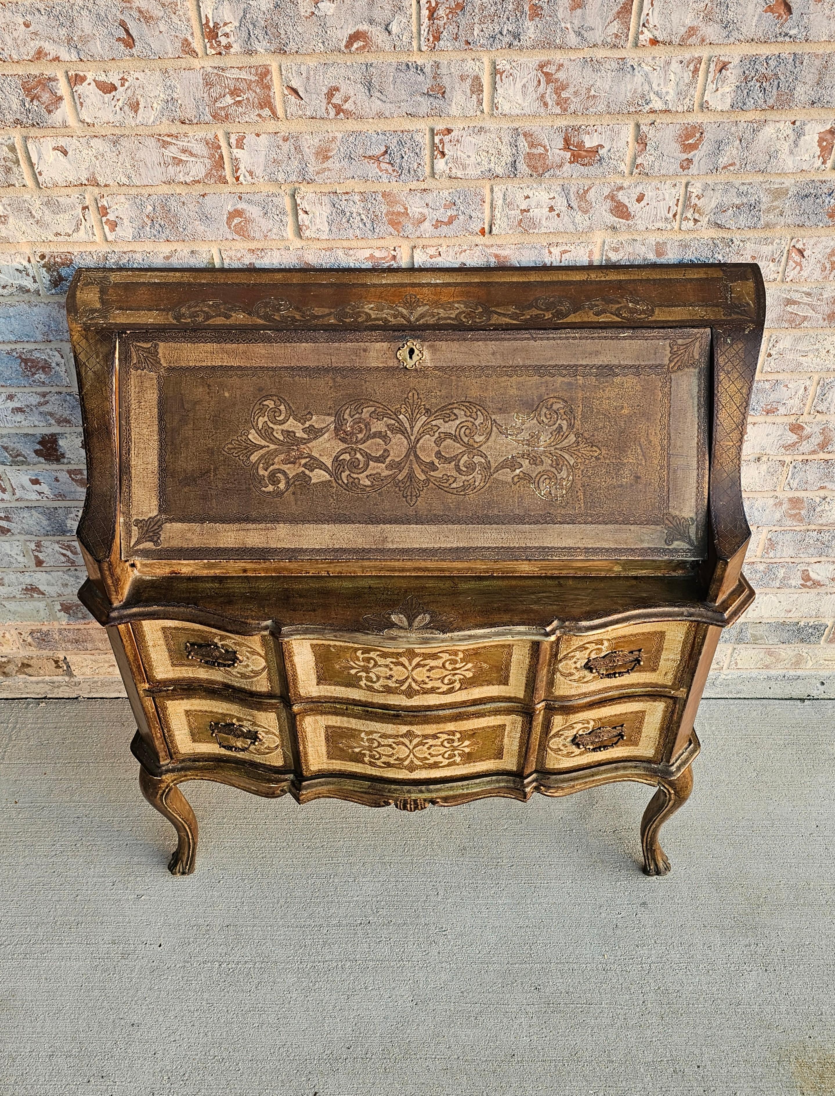 Laiton Coffre de bureau en bois doré italien Florentine Secretary Butlers Desk Chest en vente
