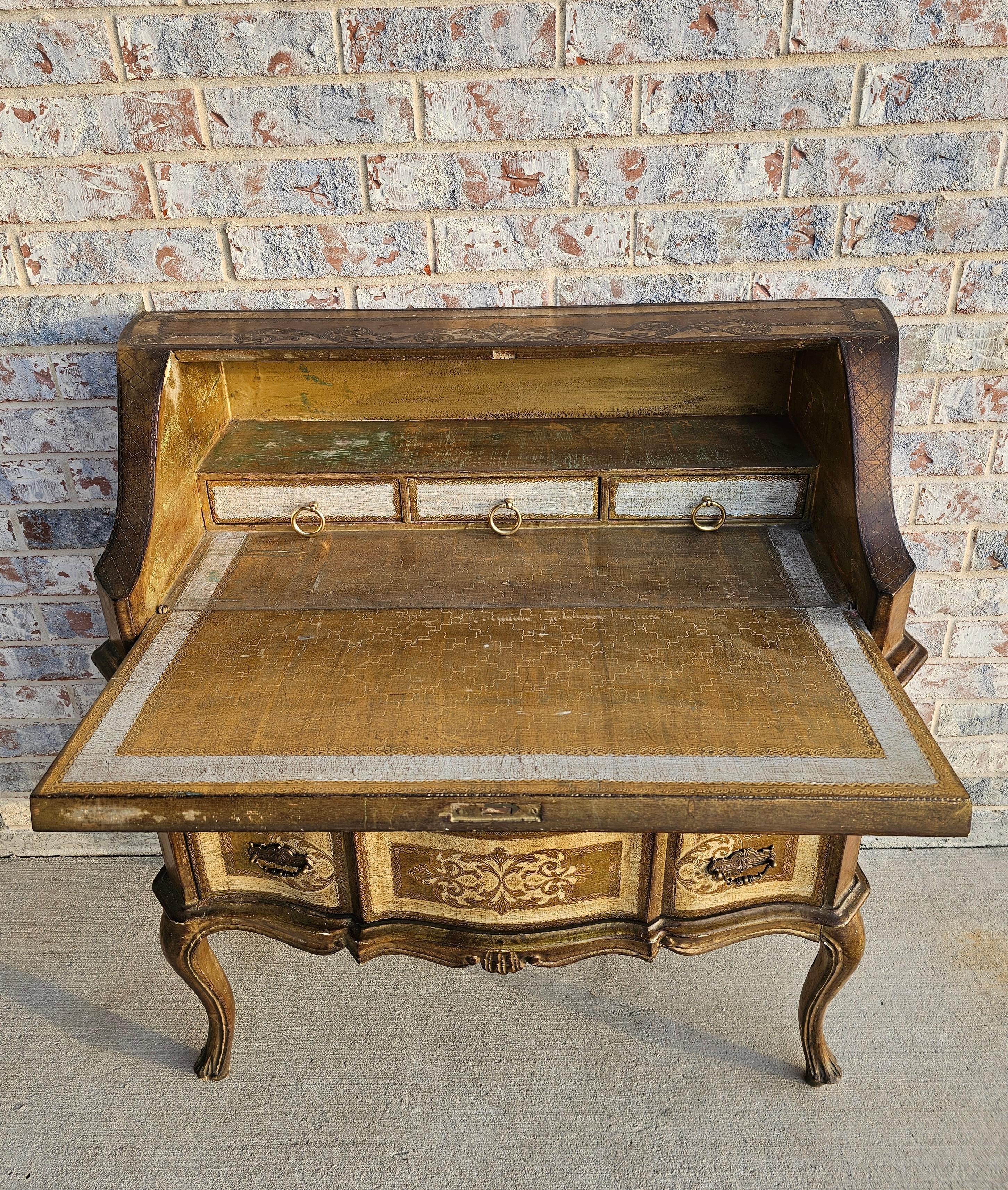 Coffre de bureau en bois doré italien Florentine Secretary Butlers Desk Chest en vente 1