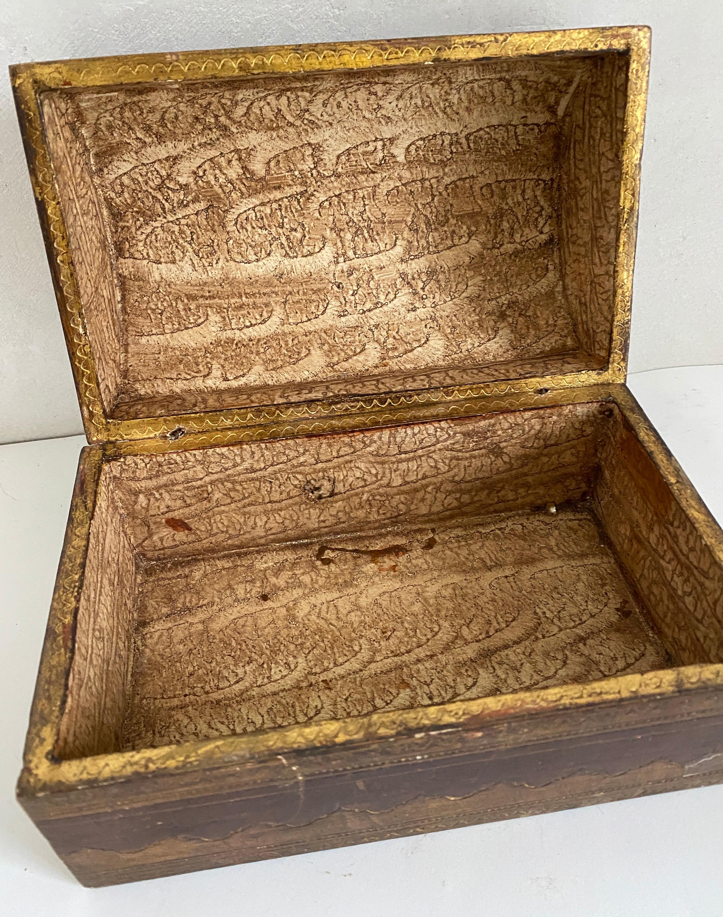 Caja abovedada de madera dorada florentina italiana Hecho a mano