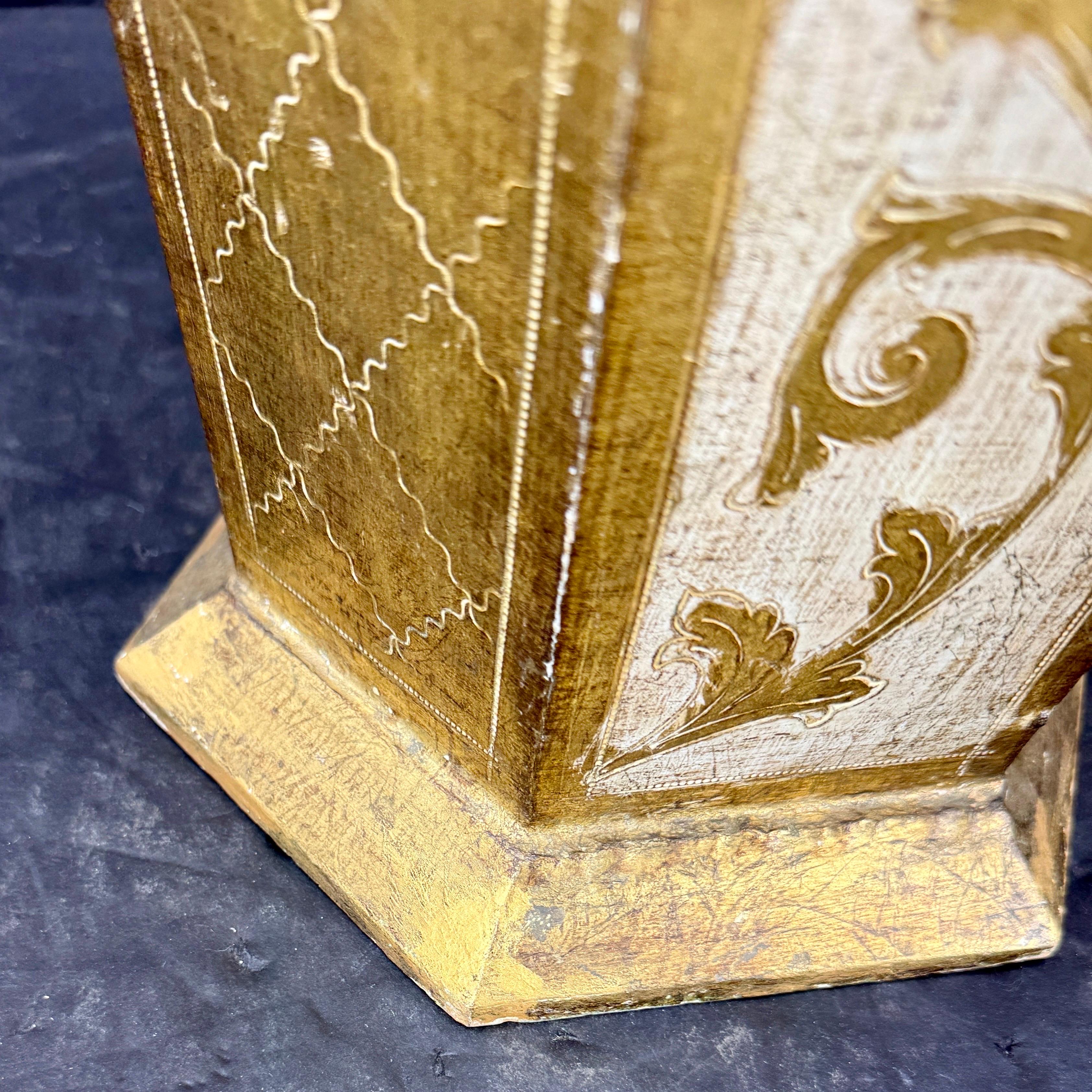 Papelera Florentina Italiana Oro y Crema siglo XX en venta