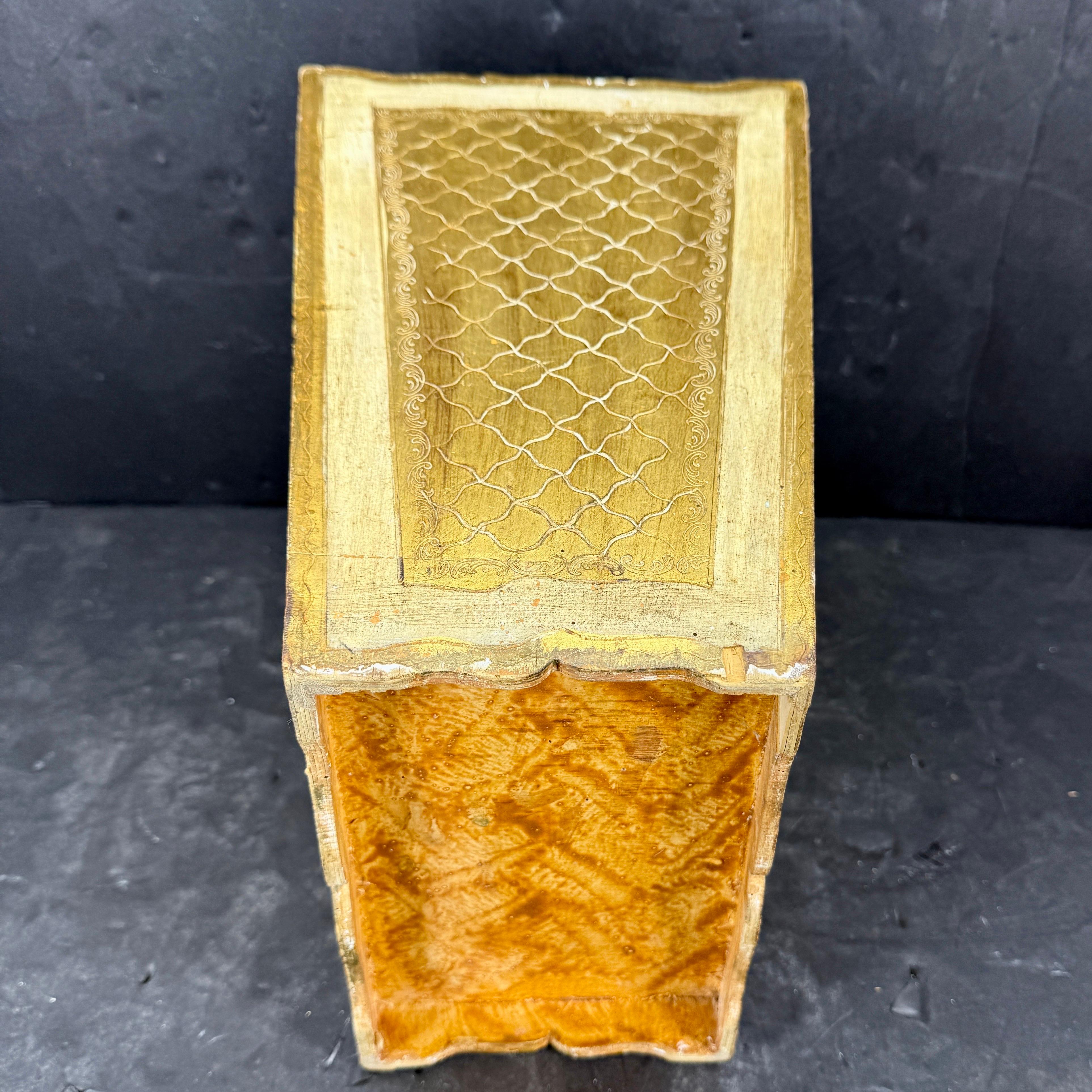 Cestino per rifiuti in oro e crema Florentine, Mid-Century Modern in vendita 2