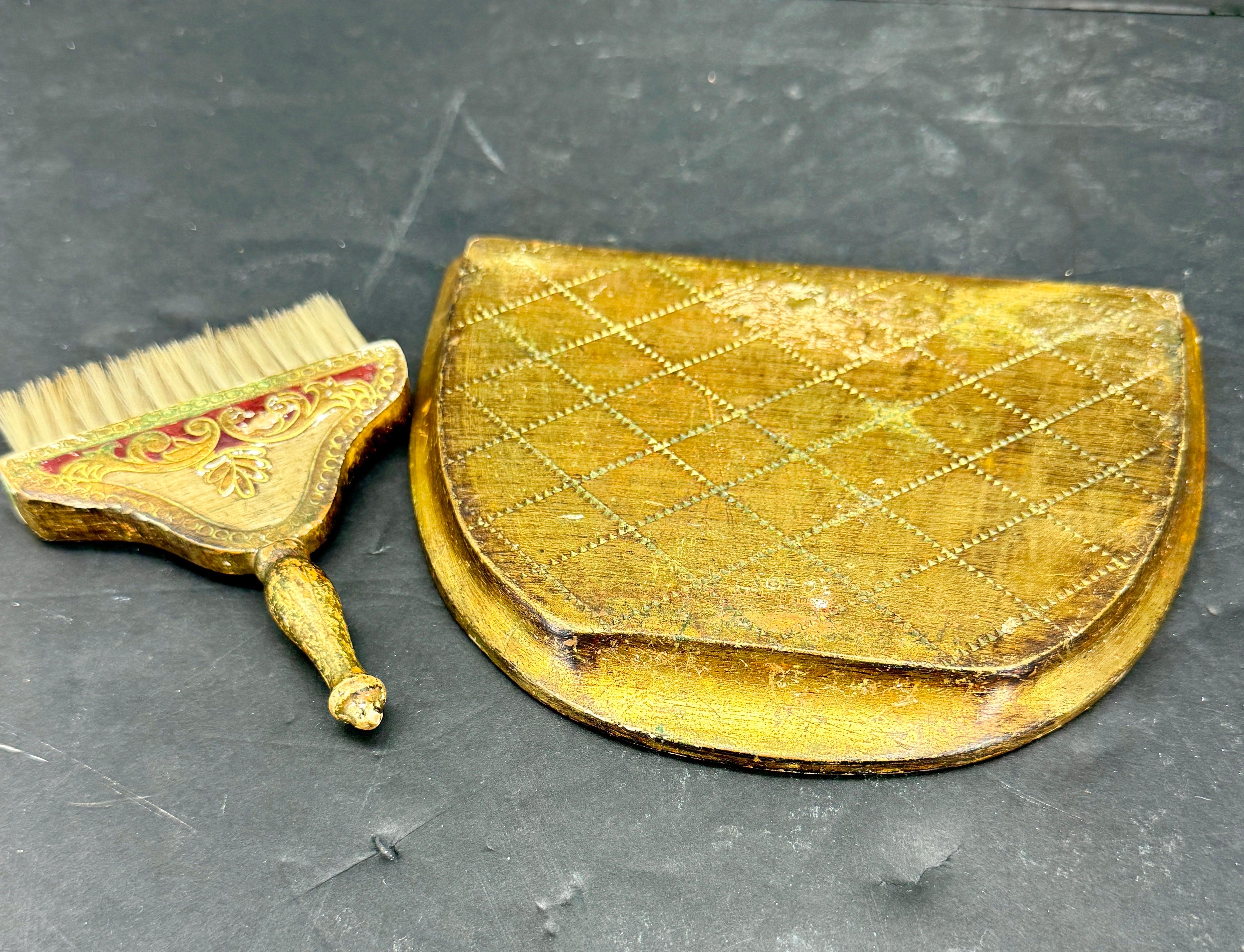 XX secolo Spazzacamino e vassoio in oro dorato italiano Florentine in vendita