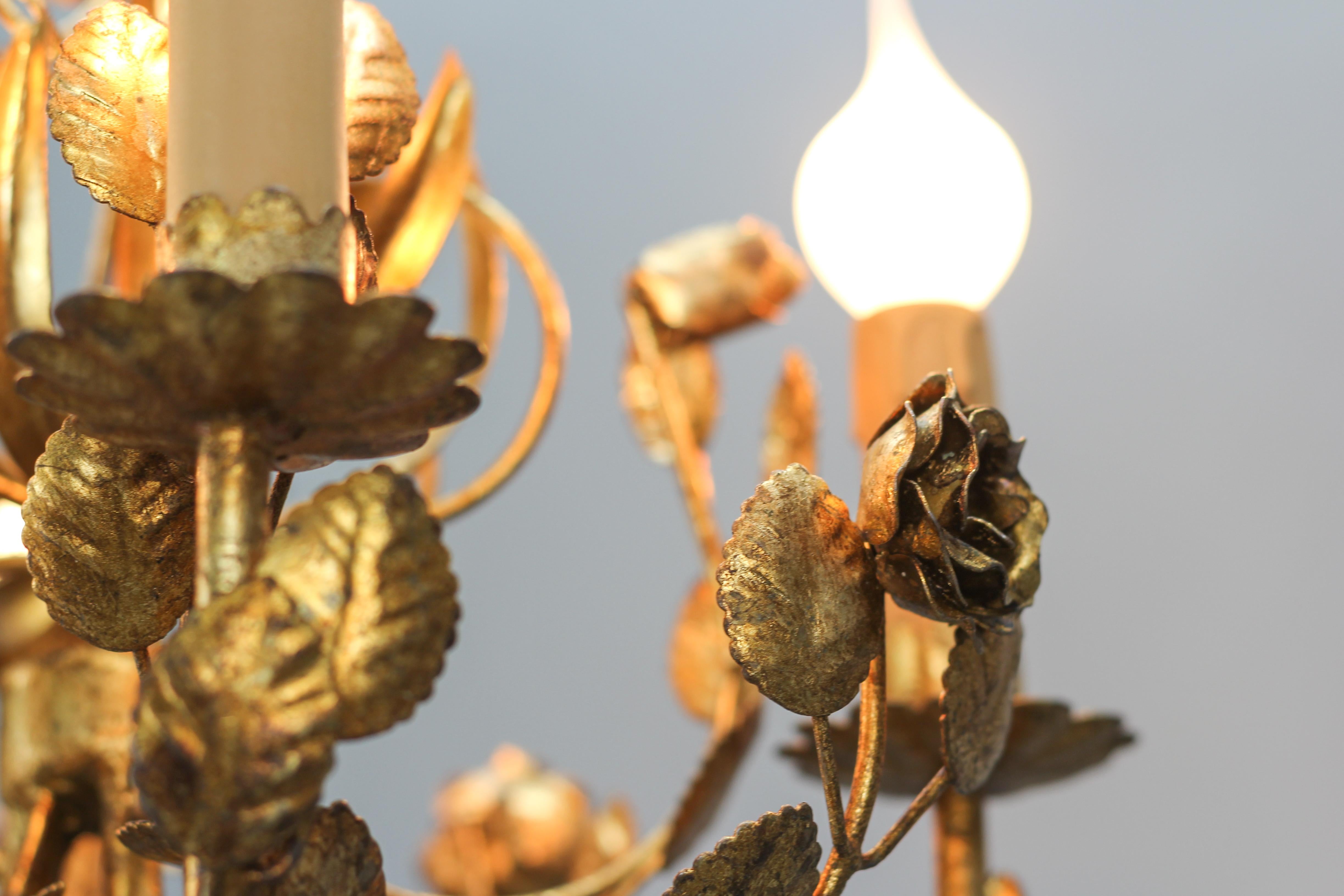 Italian Hollywood Regency Style Gilt Metal Four-Light Floral Chandelier For Sale 7