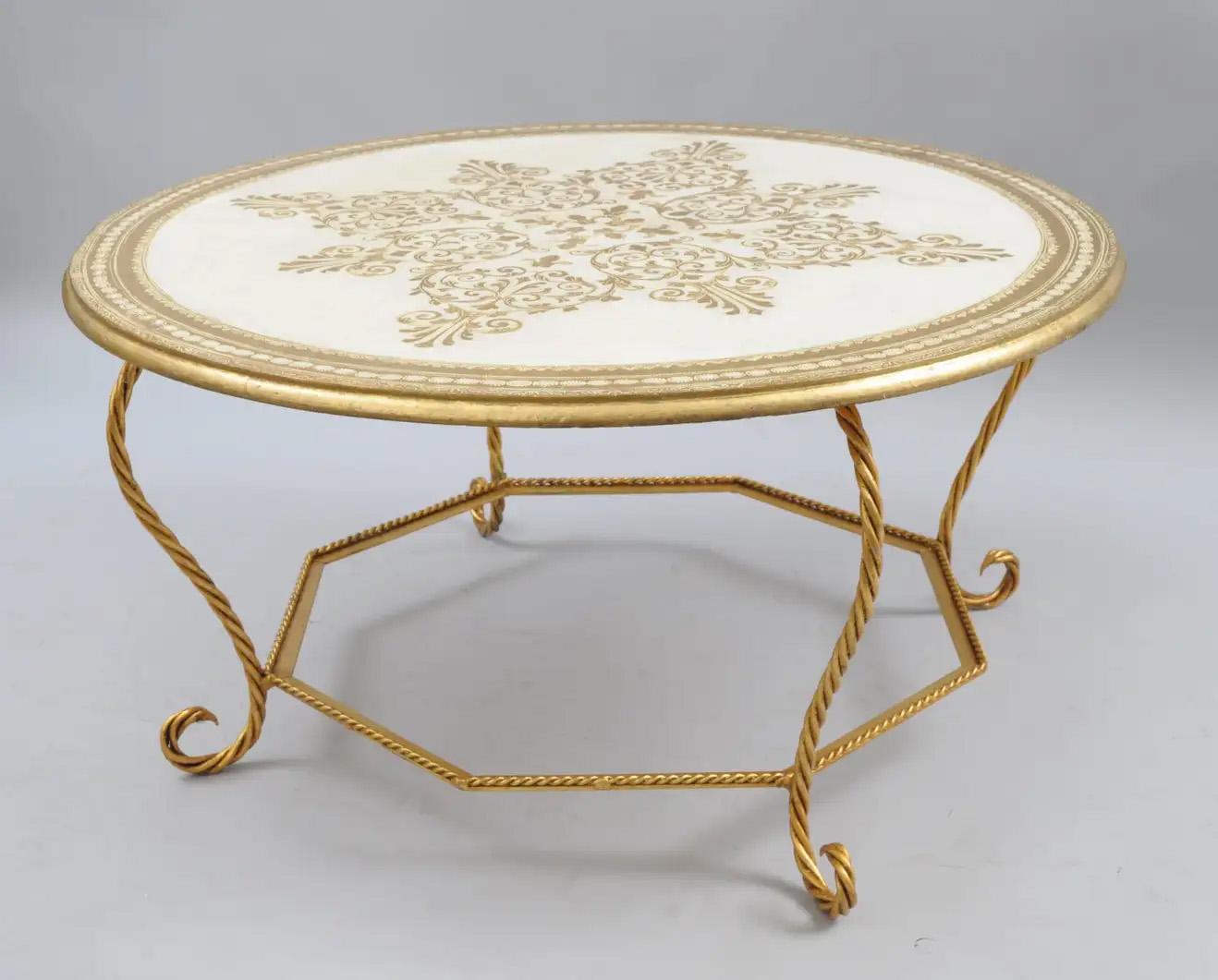 Table basse ronde italienne florentine Hollywood Regency en bois doré et corde de fer en vente 4