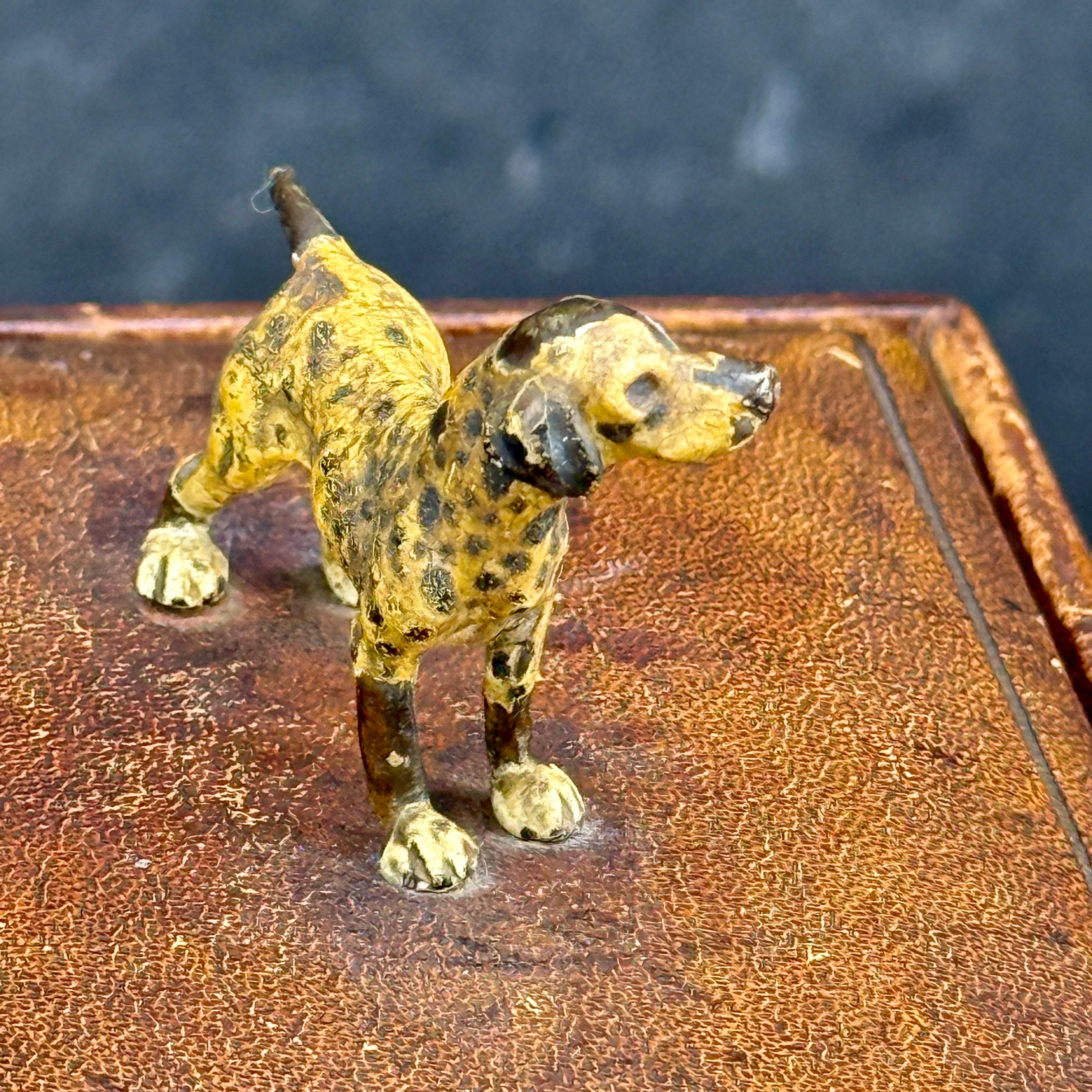 Italian Florentine Mid-Century Leather Box with Dog For Sale 7