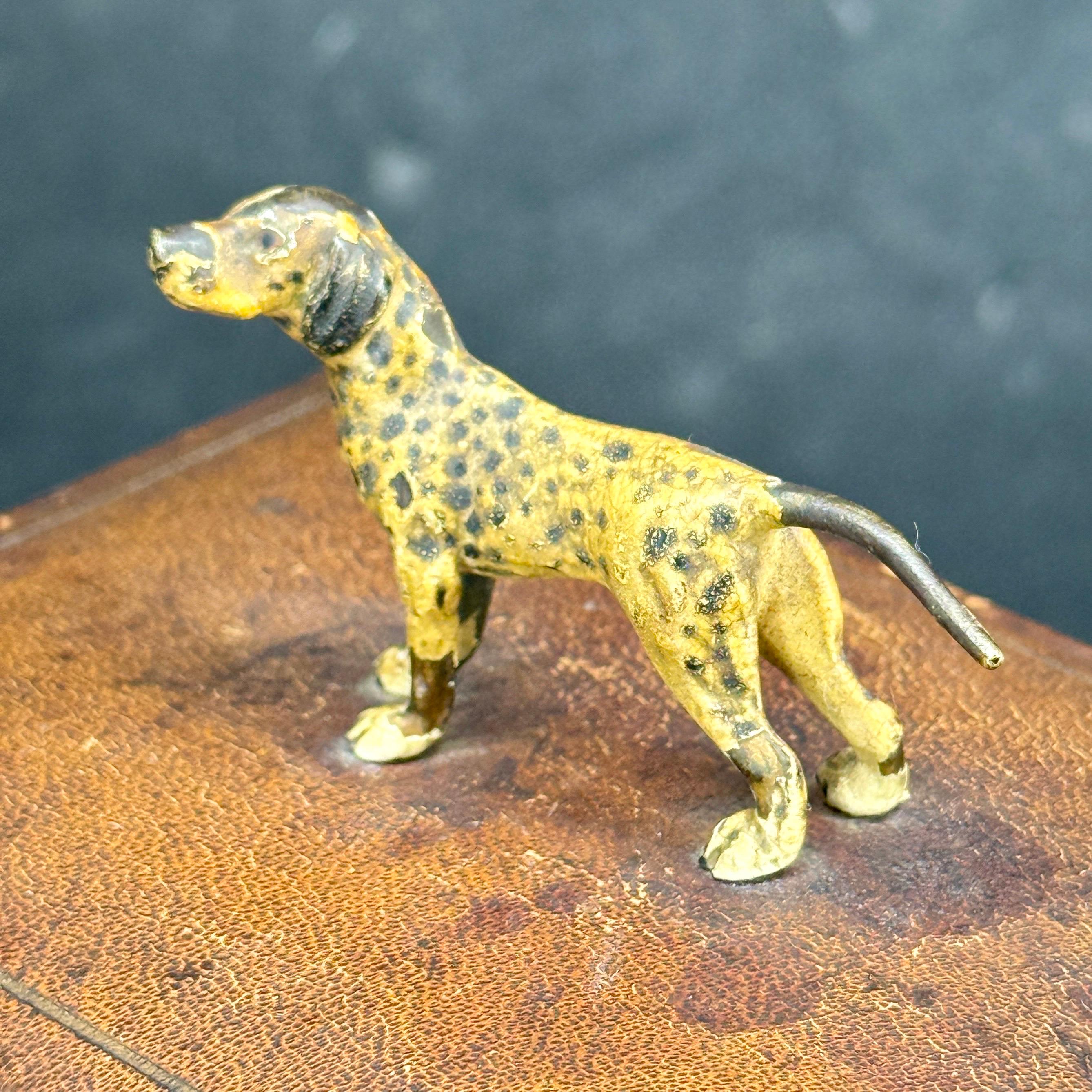 Italian Florentine Mid-Century Leather Box with Dog For Sale 9