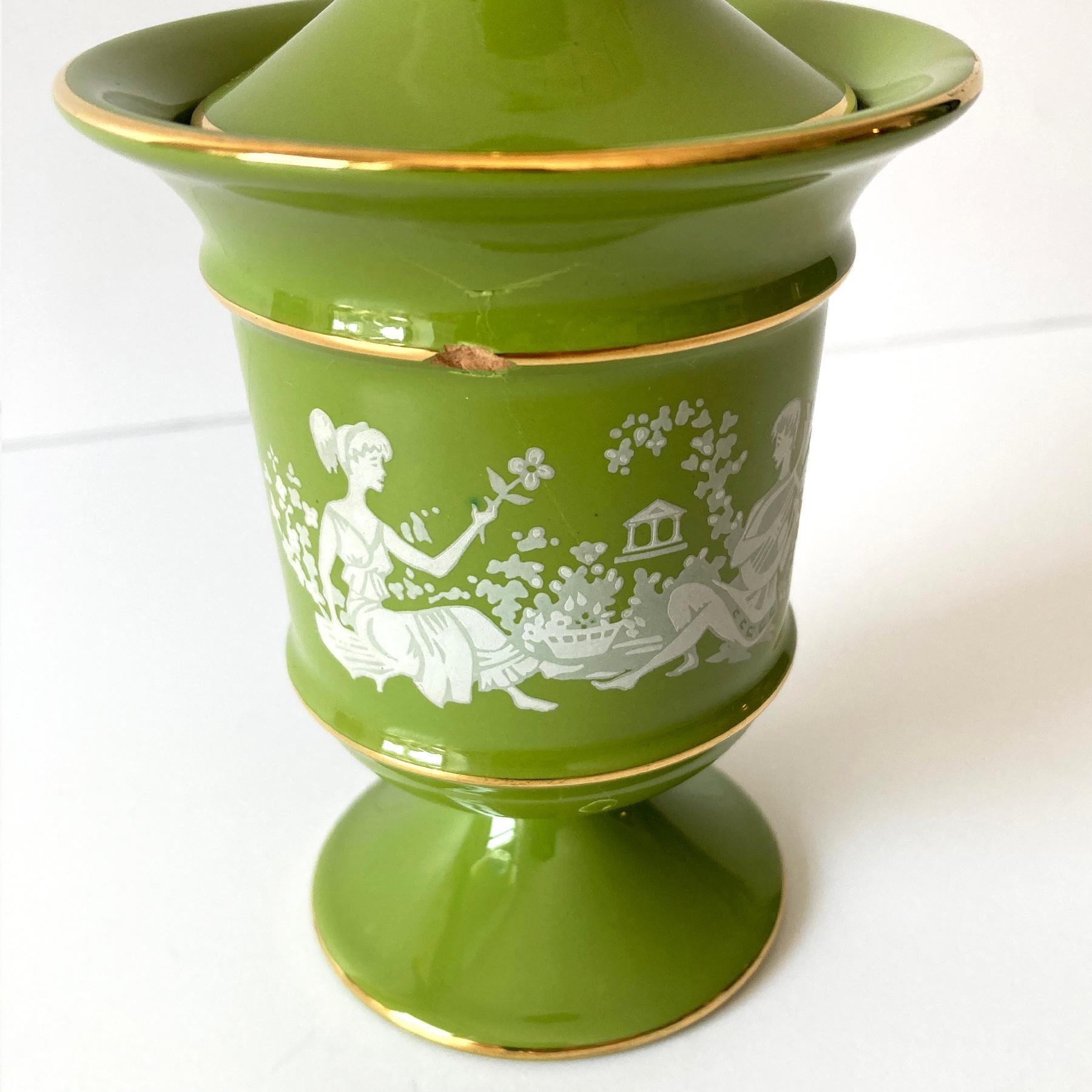 Urna Florentina Italiana de Jarrón Redondo con Tapa, Verde Musgo y Dorado, Años 60 en venta 2