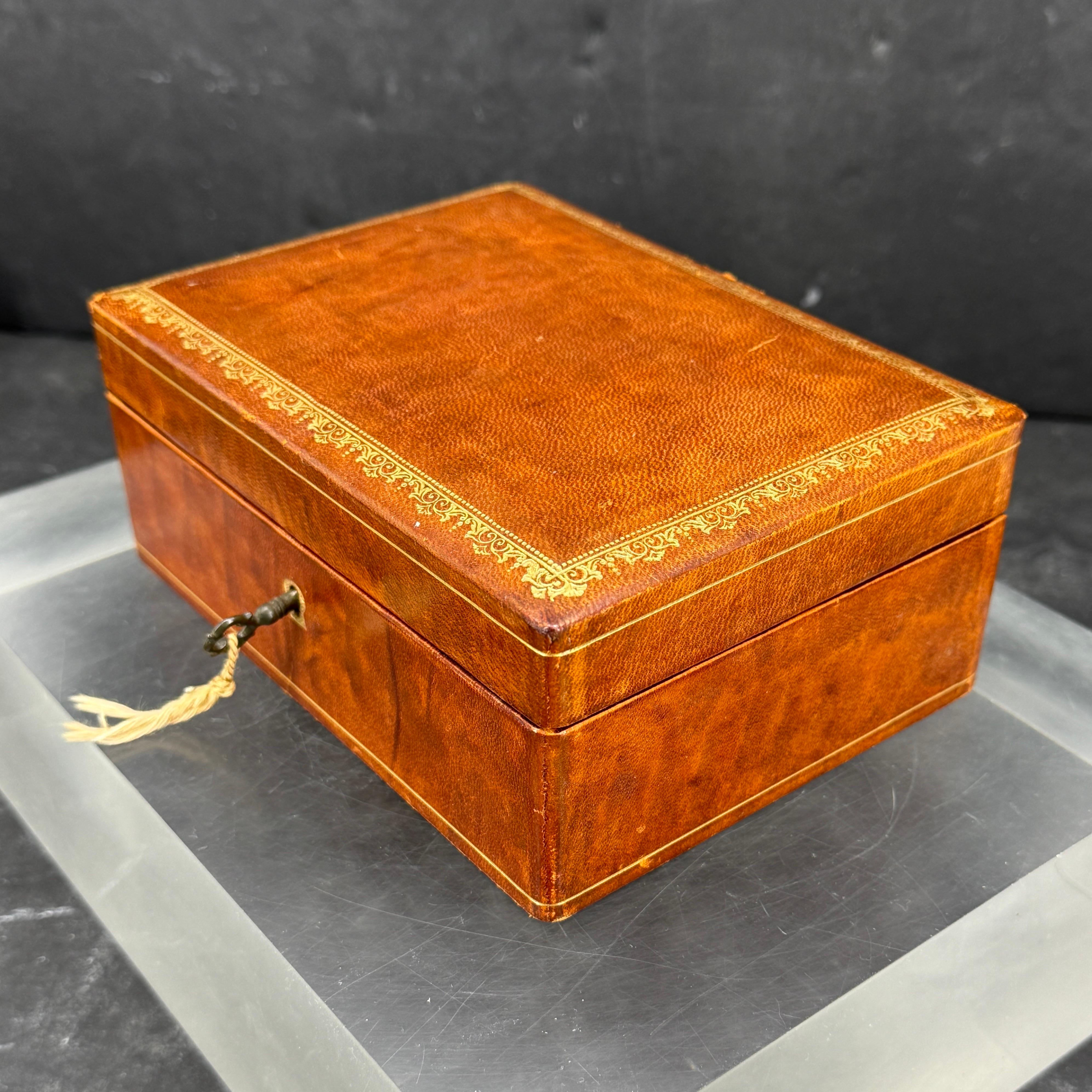 20th Century Italian Florentine Rectangular Gold Embossed Leather Box with Lock and Key For Sale