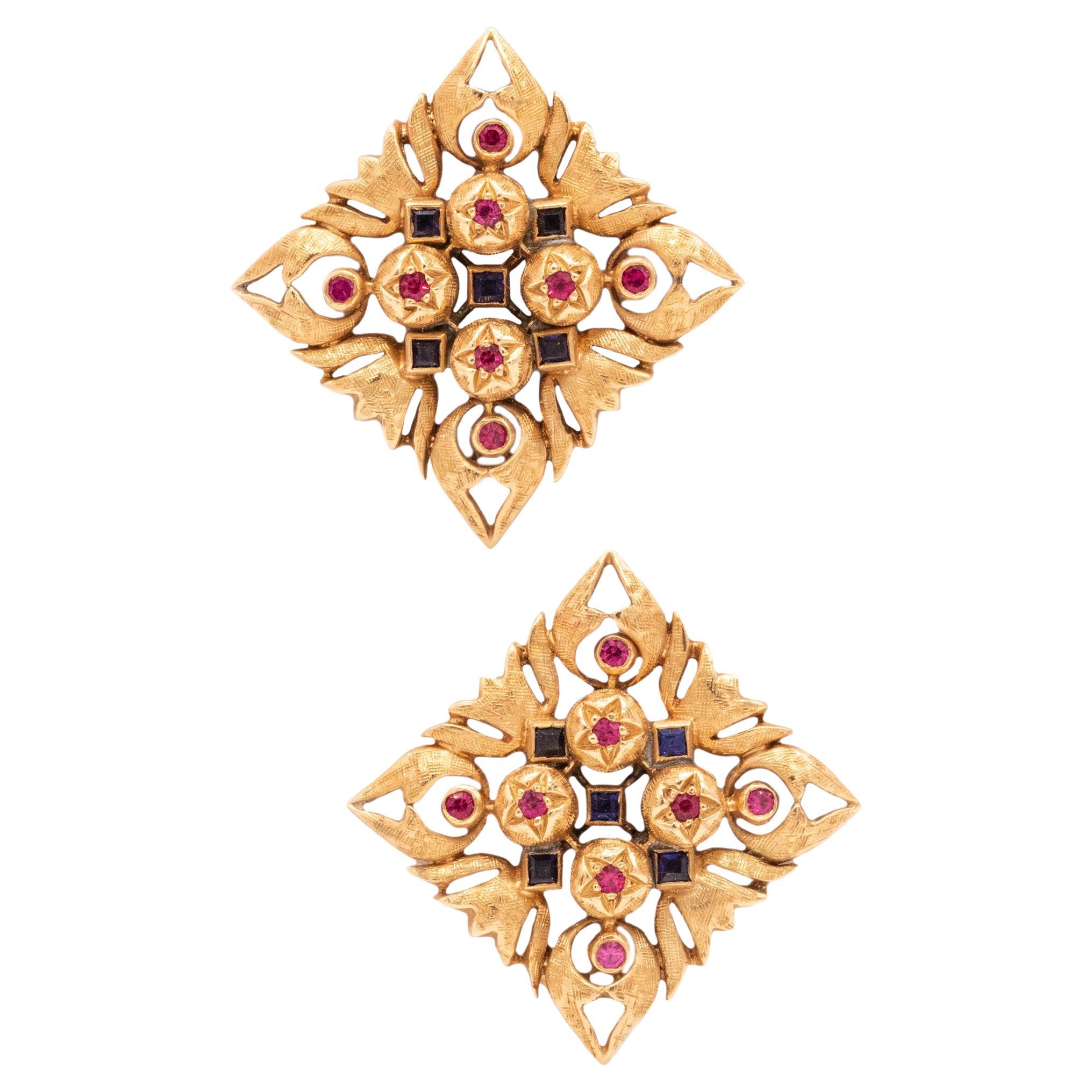 Italian Florentine Renaissance Clips Earrings 18Kt Yellow Gold Ruby & Sapphires For Sale