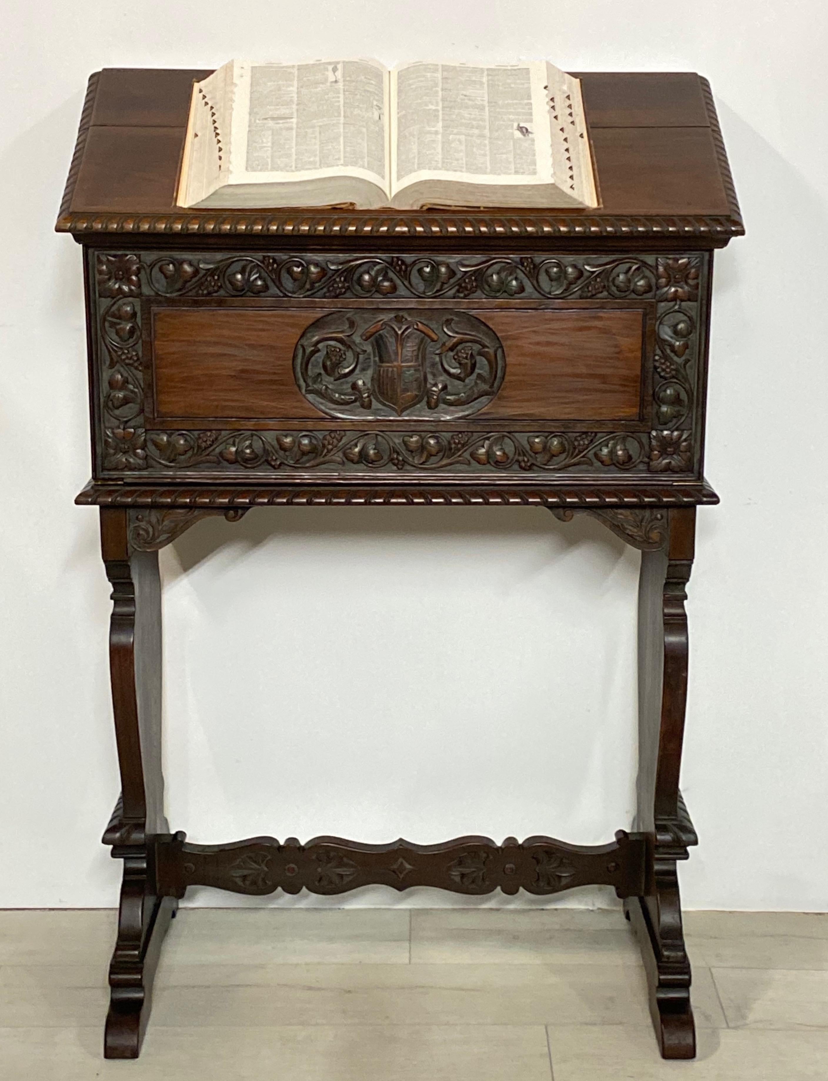 Italian Florentine Style Walnut Podium Desk, circa 1920 1
