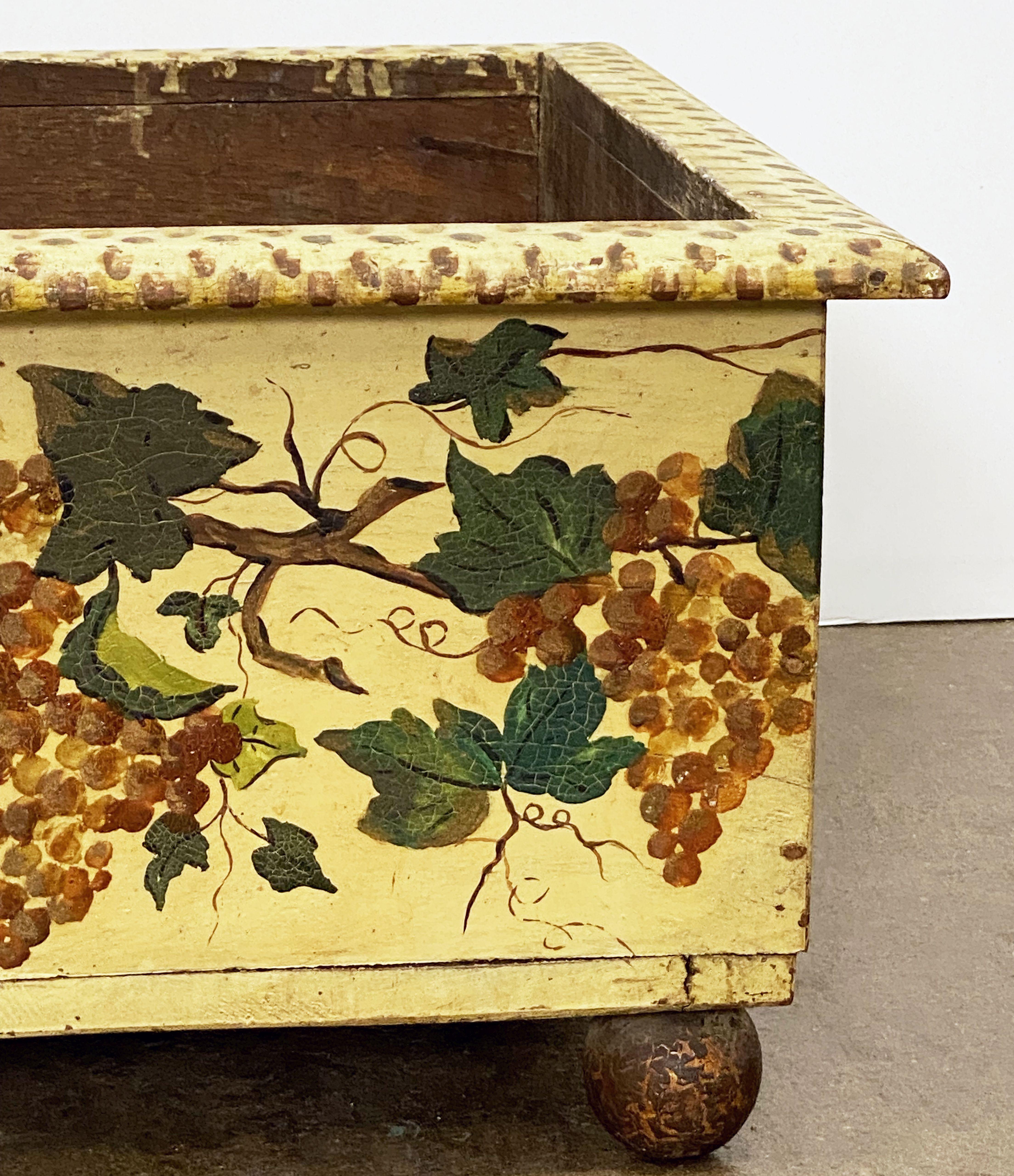 Italian Flower Box or Planter of Painted Wood from the 19th C For Sale 3