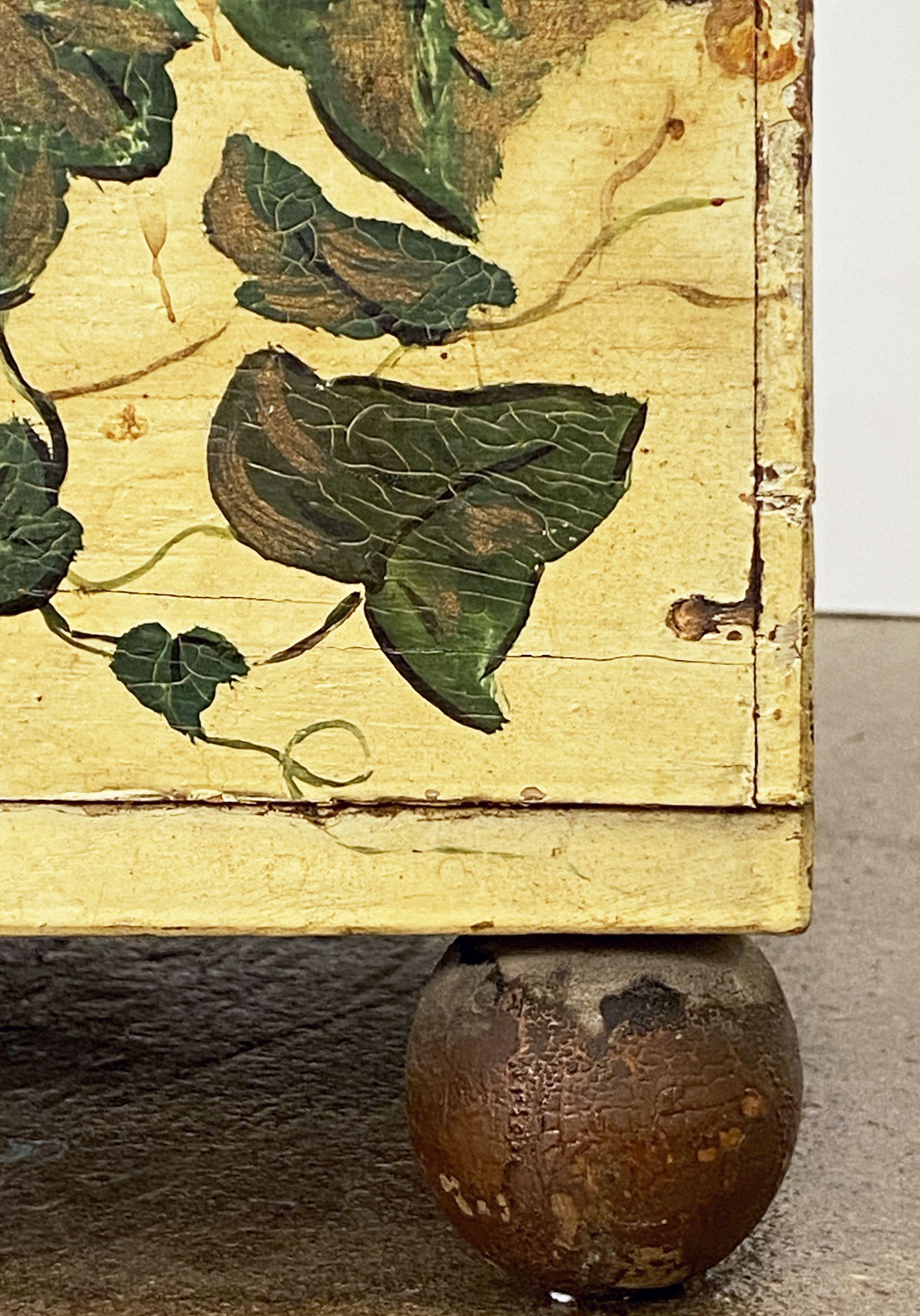 Italienische Blumenbox oder Pflanzgefäß aus bemaltem Holz aus dem 19. Jahrhundert im Angebot 1