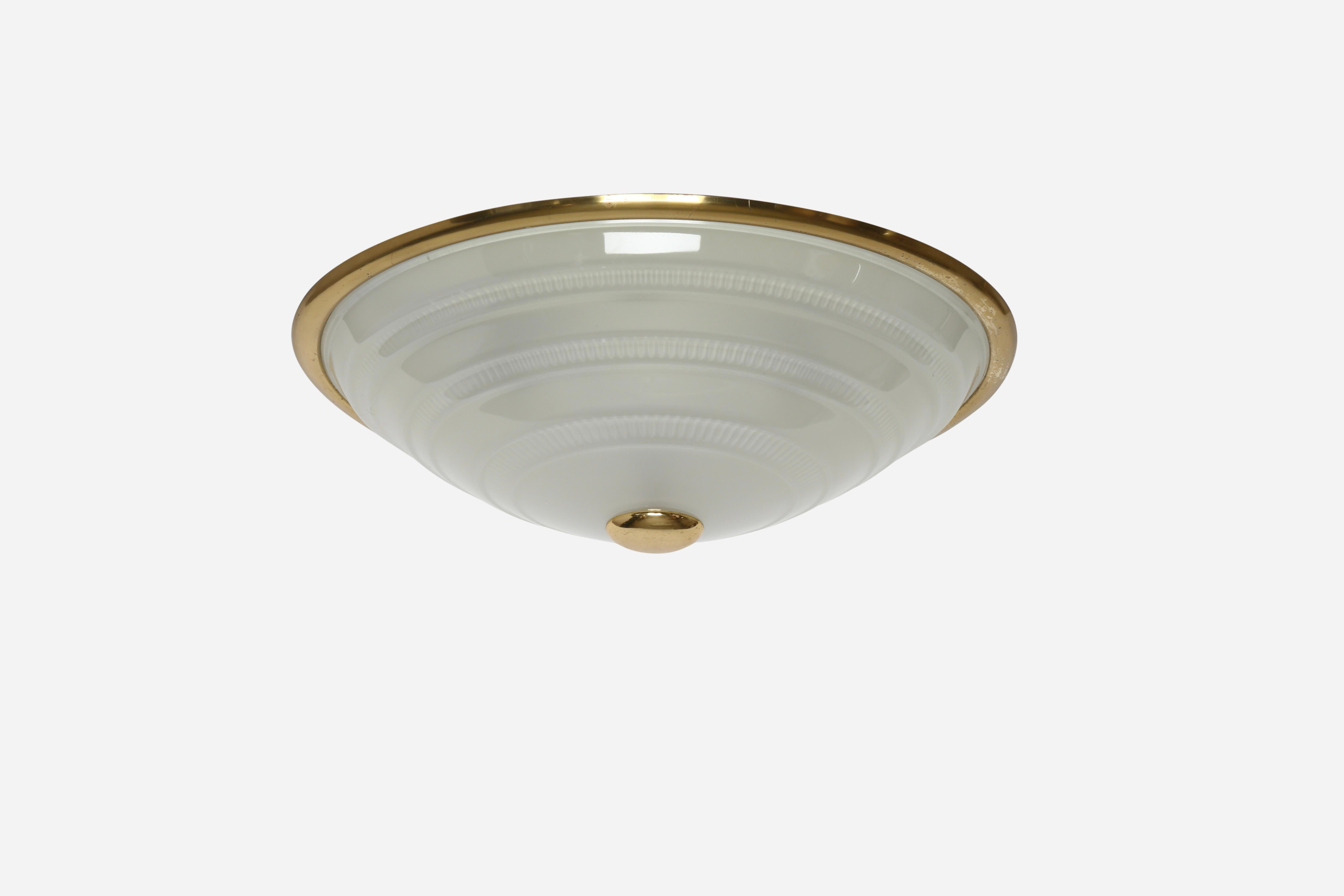 Murano glass Italian flush mount ceiling light
Designed and made in Italy in 1960s.
Textured glass, brass frame.
Takes 4 candelabra bulbs.
Complimentary US rewiring upon request.

At Illustris Lighting our main focus is to deliver lighting fixtures
