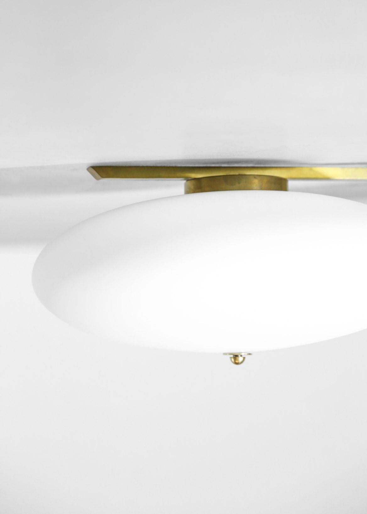Italienische Einbaubeleuchtung „Erina“ aus Opalglas im Stil von Angelo Lelli (21. Jahrhundert und zeitgenössisch) im Angebot