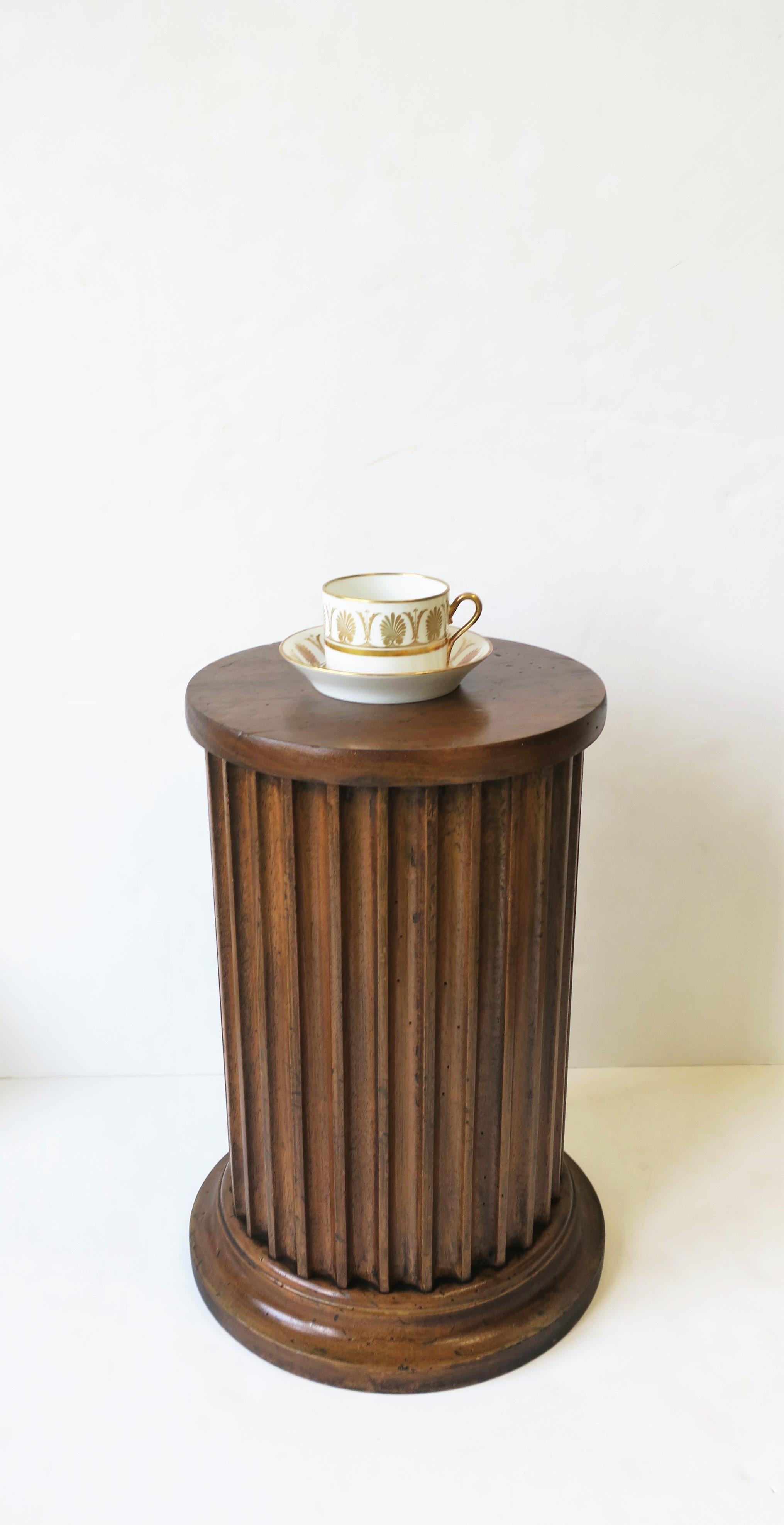 Italian Fluted Wood Pillar Column Pedestal Side Table or Stand 3