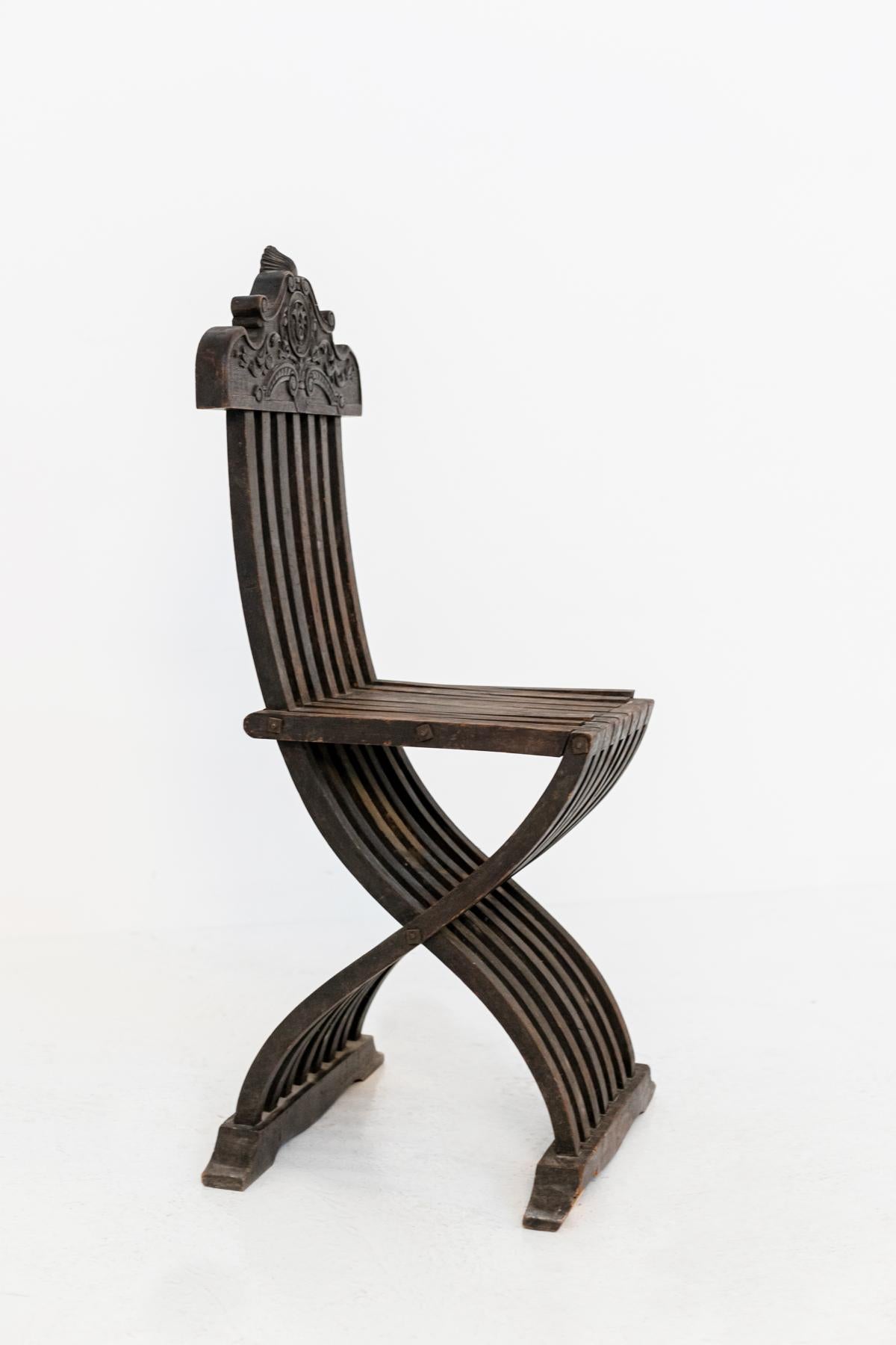 Chaise pliable italienne en bois incrusté en vente 2