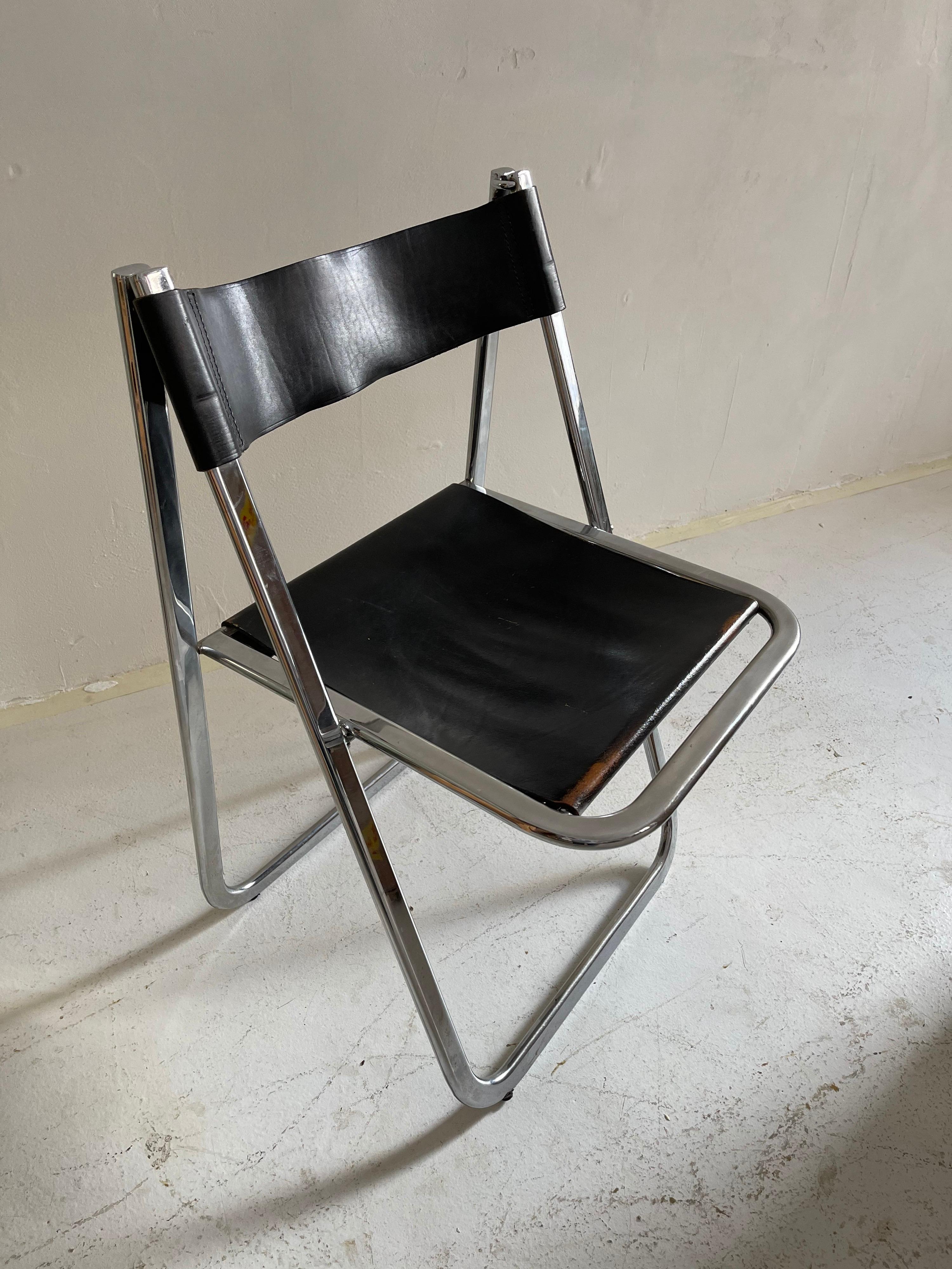 Mid-Century Modern Italian Folding Chrome Chair, Italy, 1970s For Sale