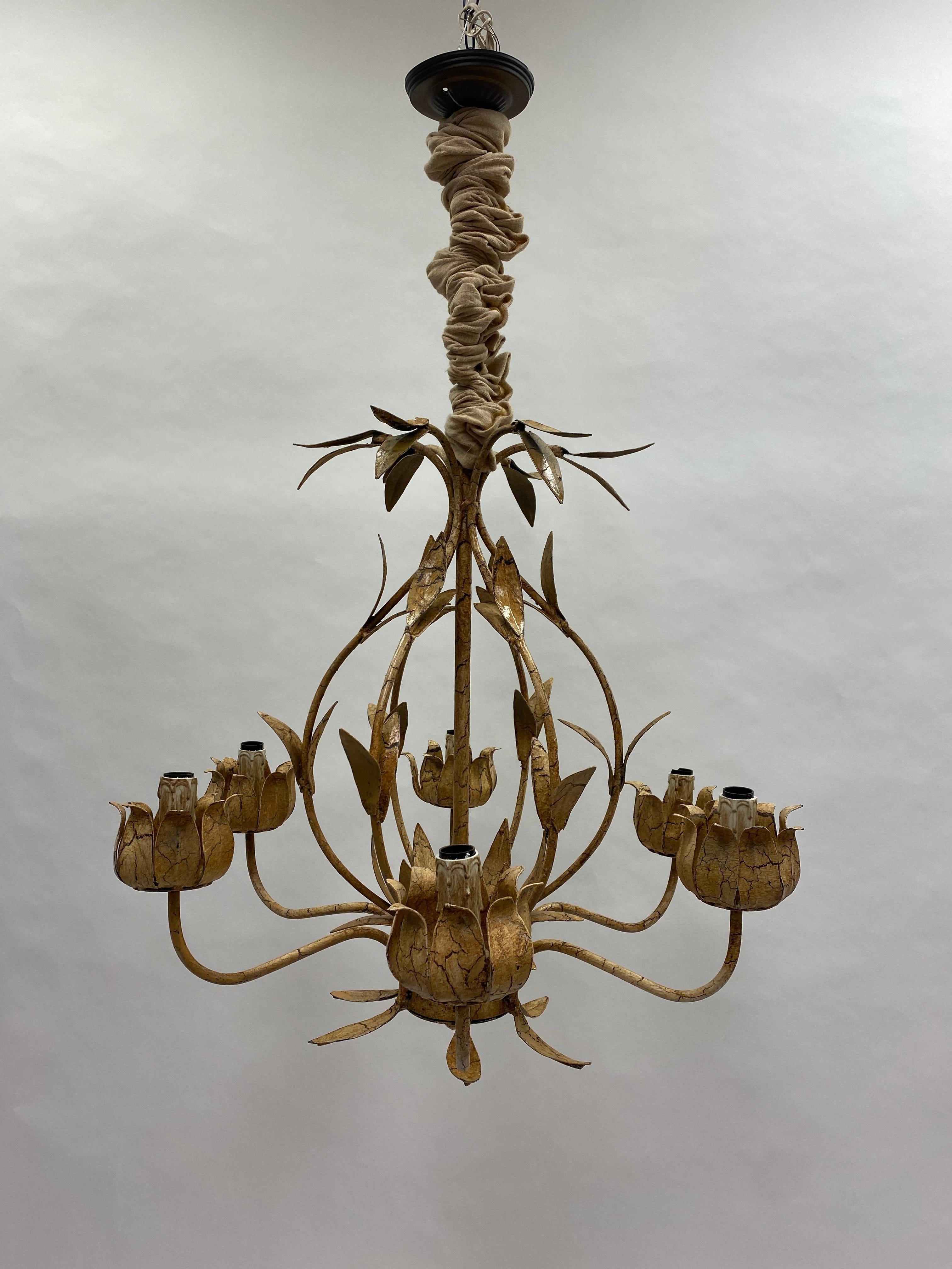 Fantastic tole Italian chandelier with foliate in ballon form. Nicely aged patina on the crackle painted finish.