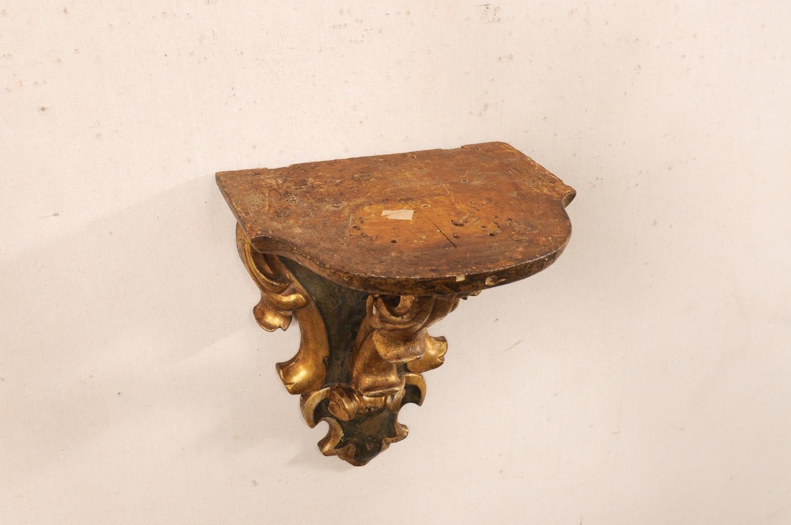 Italienische, foliengeschnitzte Konsole, kleines Regal im Angebot 1