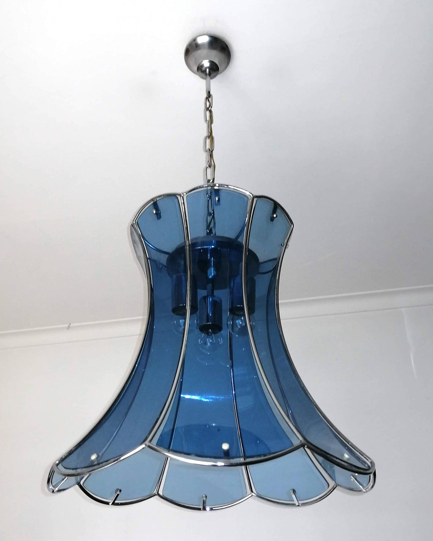 Italian Fontana Arte Mid-Century Modern Smoked Blue Glass Chrome Chandelier 1960 For Sale 2