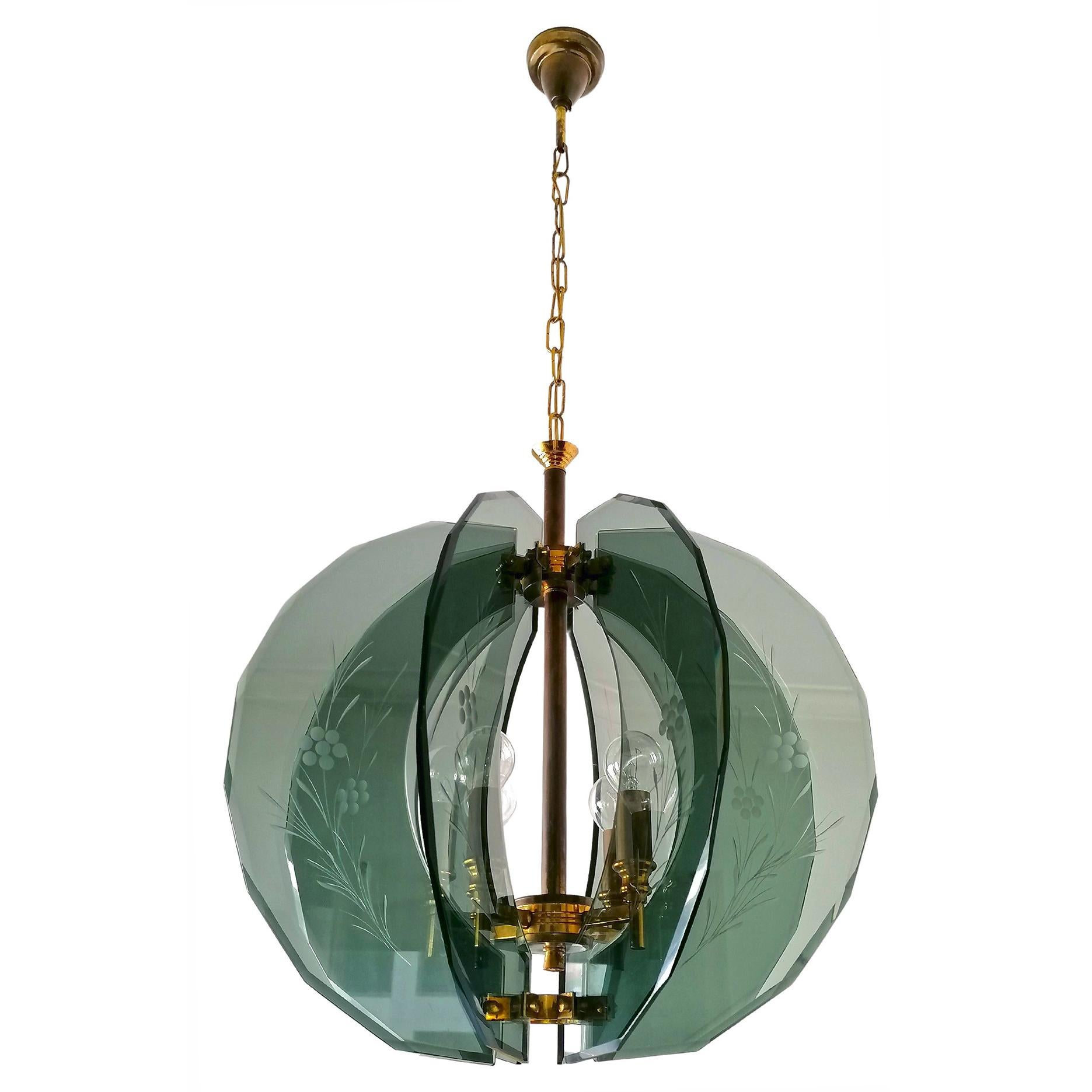 Vintage Gino Paroldo Chandelier with Brass and Smoked Hand Cut Glass, 1950s In Good Condition For Sale In Coimbra, PT