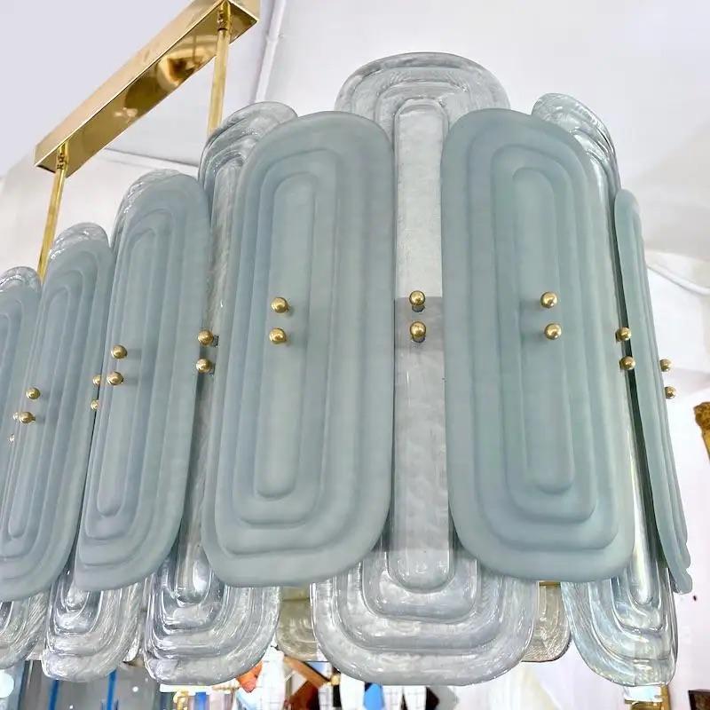 Italienischer Fontana Arte Stil Perle Aqua Blau Murano Glas Oval Messing Kronleuchter im Zustand „Neu“ im Angebot in New York, NY