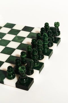 Petit ensemble d'échecs en albâtre vert forêt/blanc de style italien