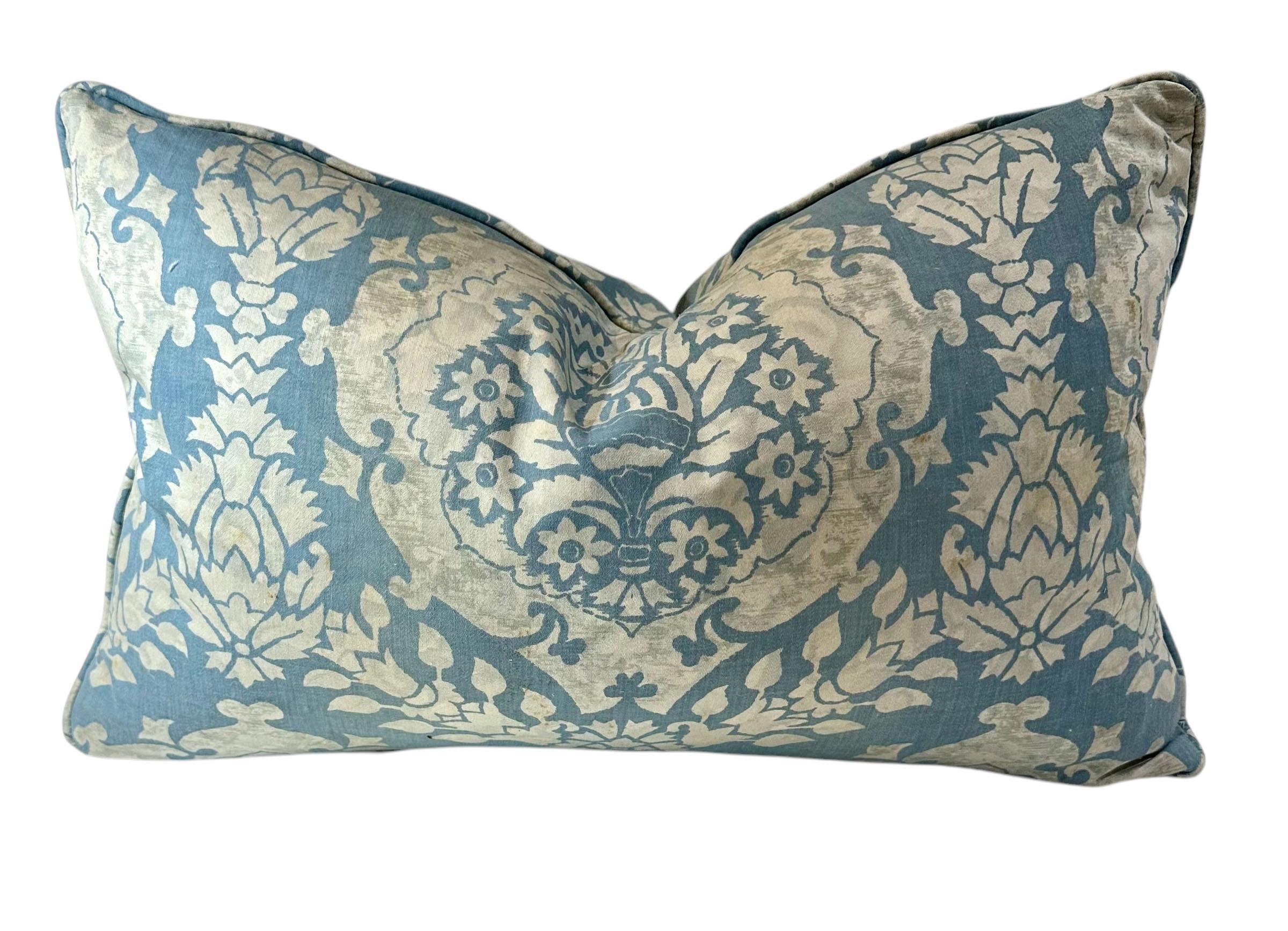 Italian Fortuny Vintage Pillow In Good Condition For Sale In Tampa, FL