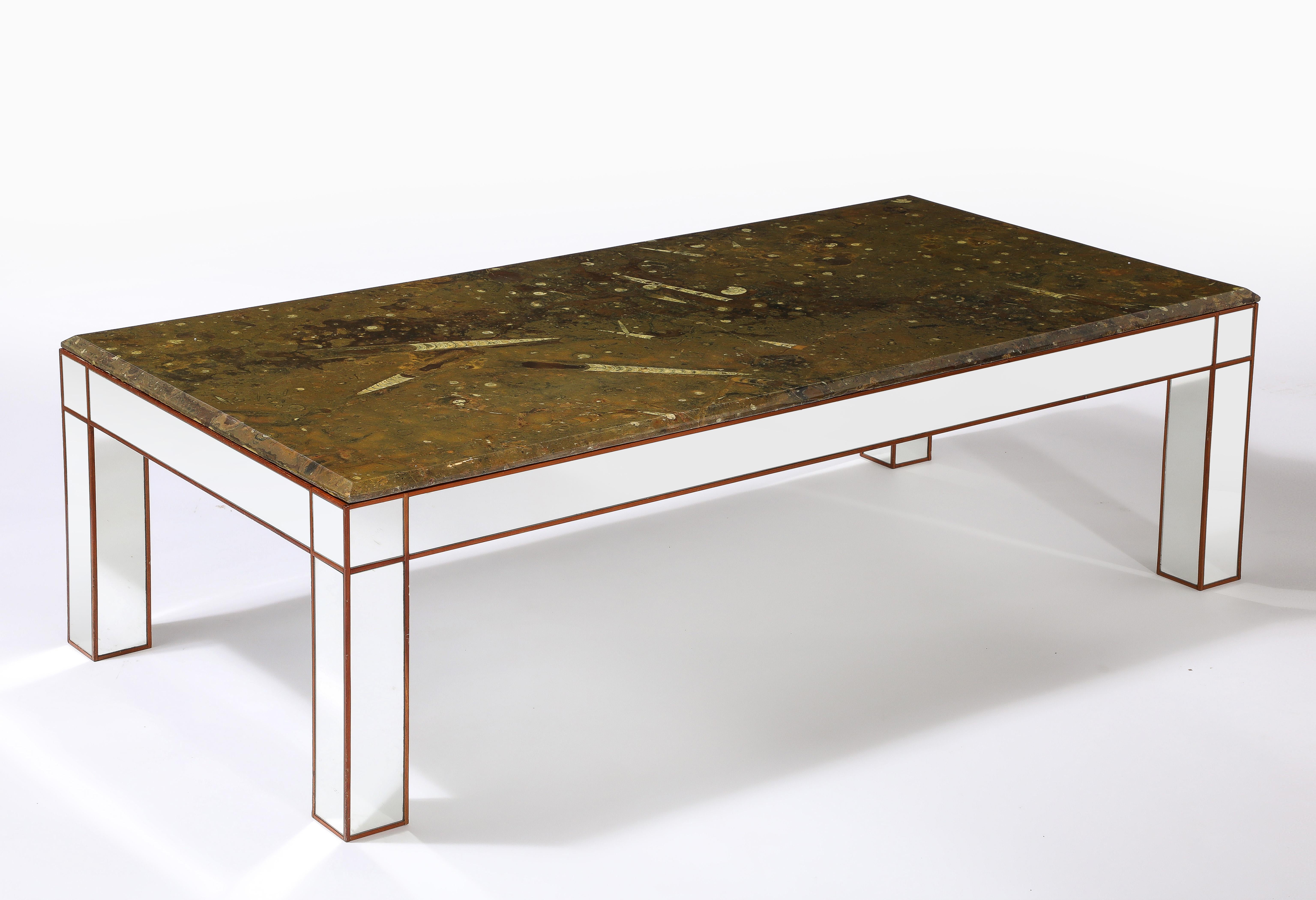 Mid-Century Modern Italian Fossilized Marble and Mirrored Cocktail Table, circa 1950  For Sale